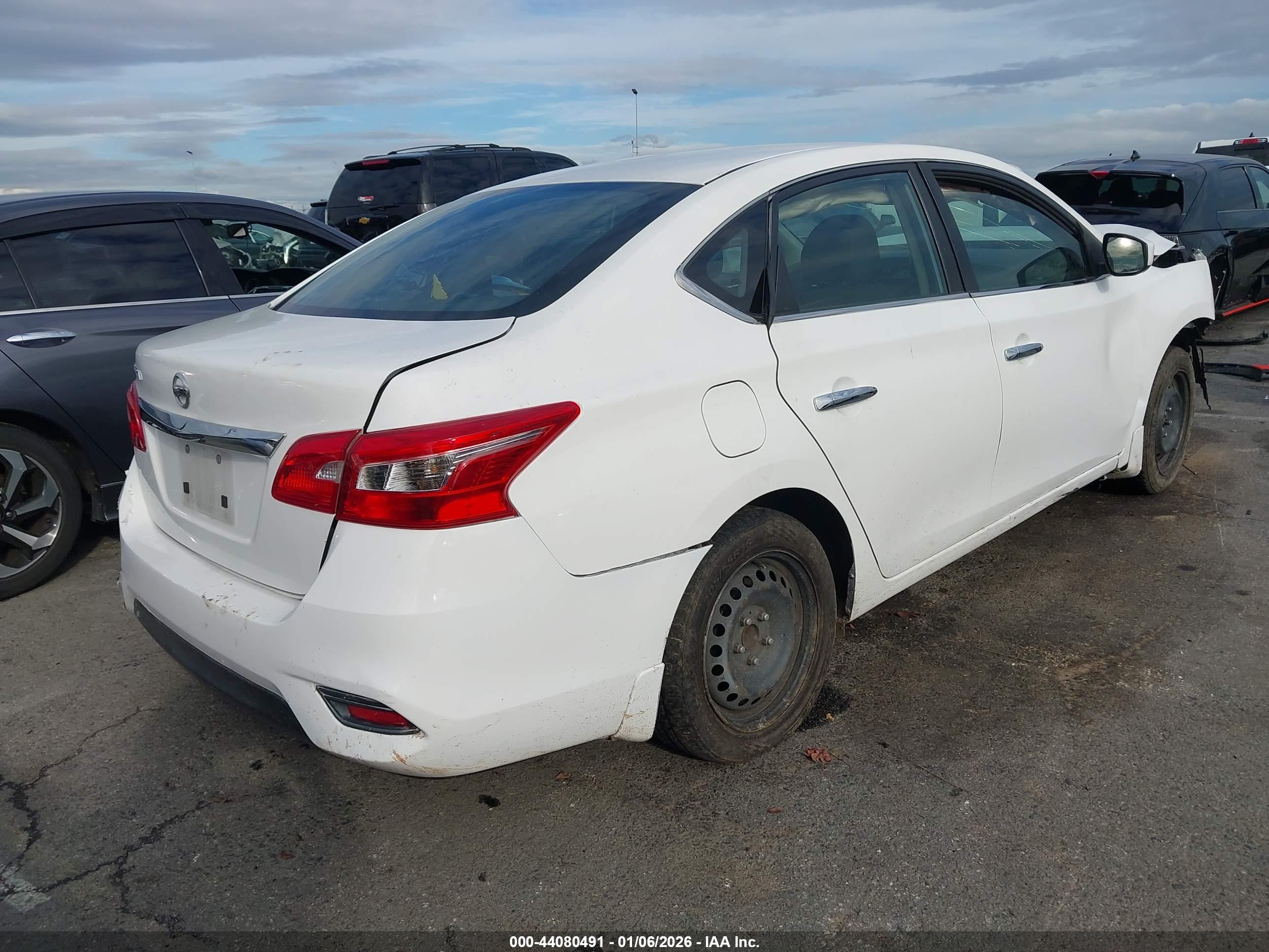 NISSAN SENTRA image 4
