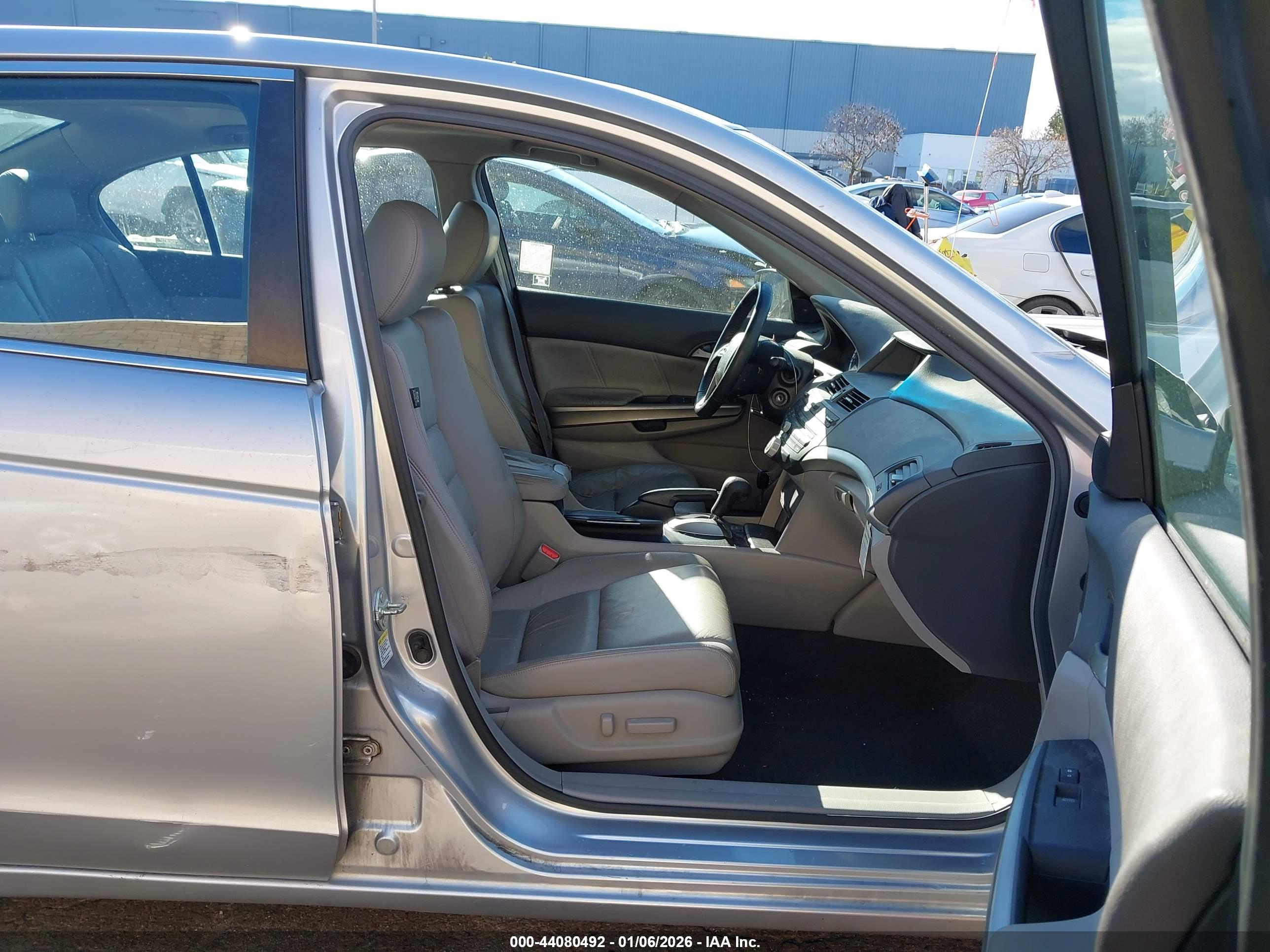 HONDA ACCORD image 5
