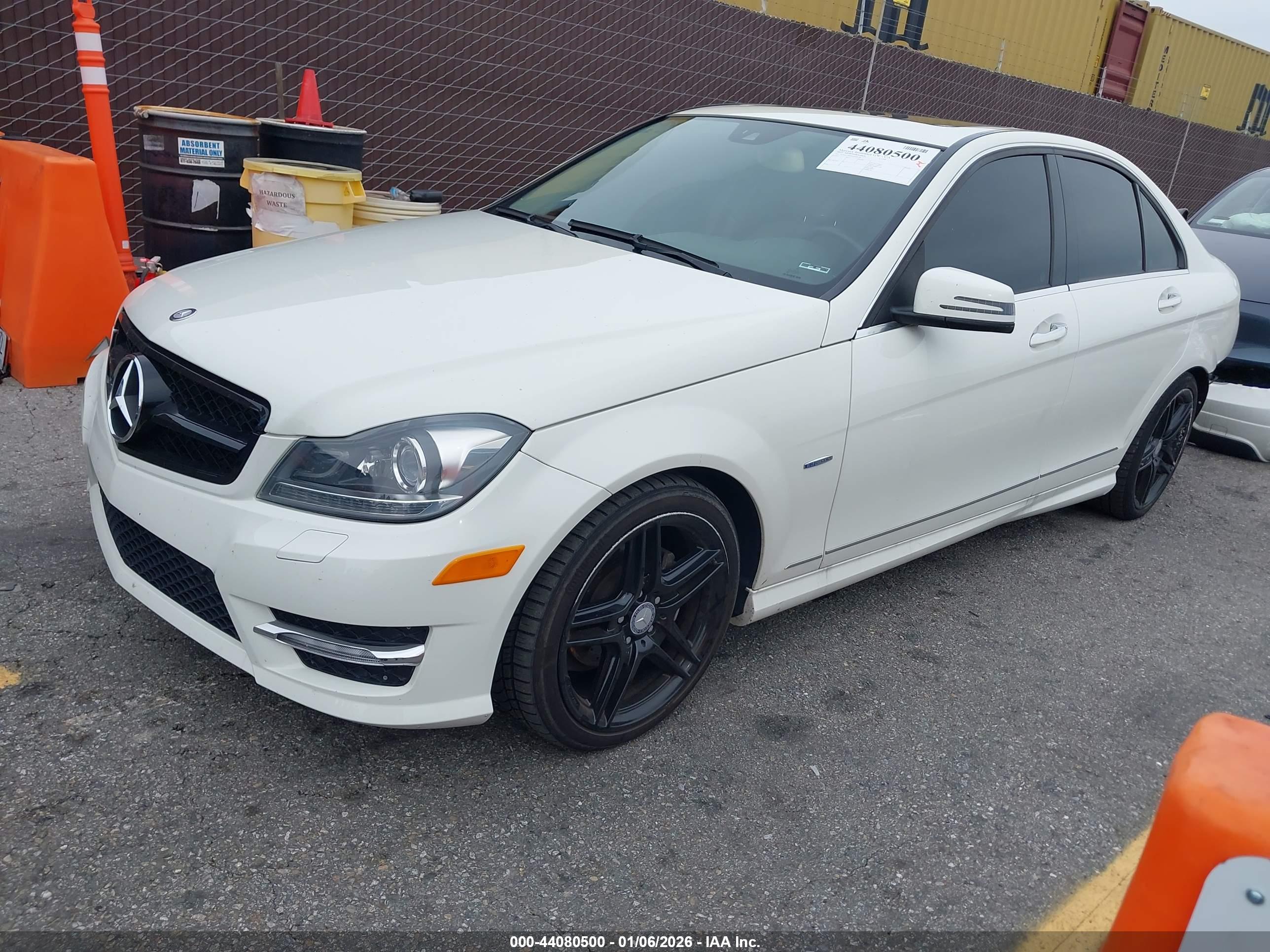 MERCEDES-BENZ C image 2