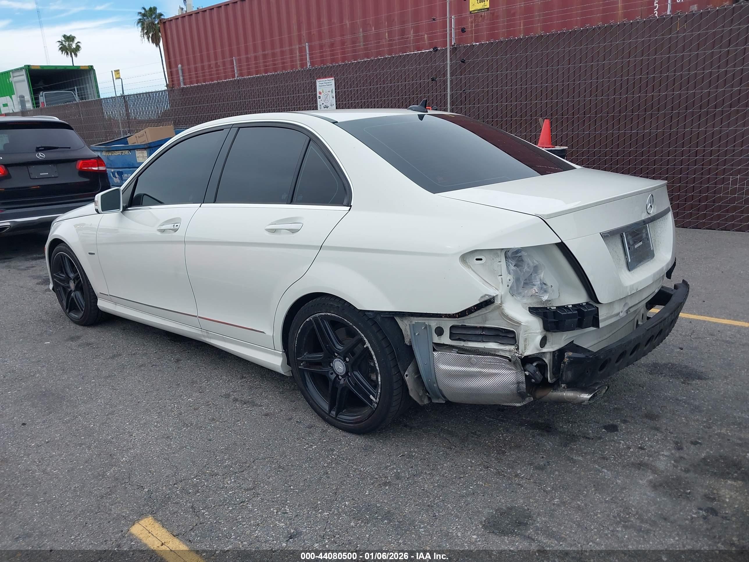 MERCEDES-BENZ C image 3