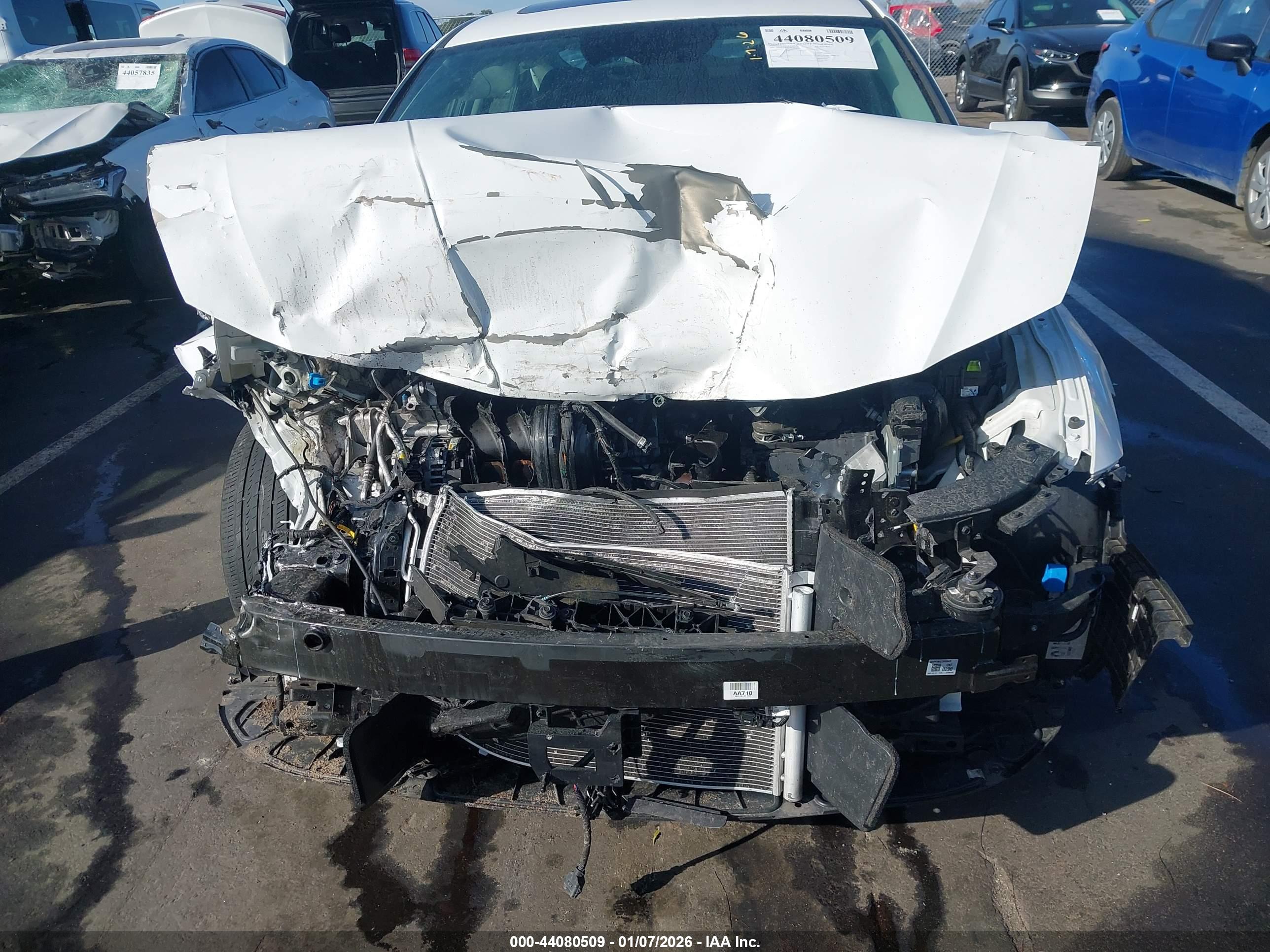 HYUNDAI ELANTRA image 6
