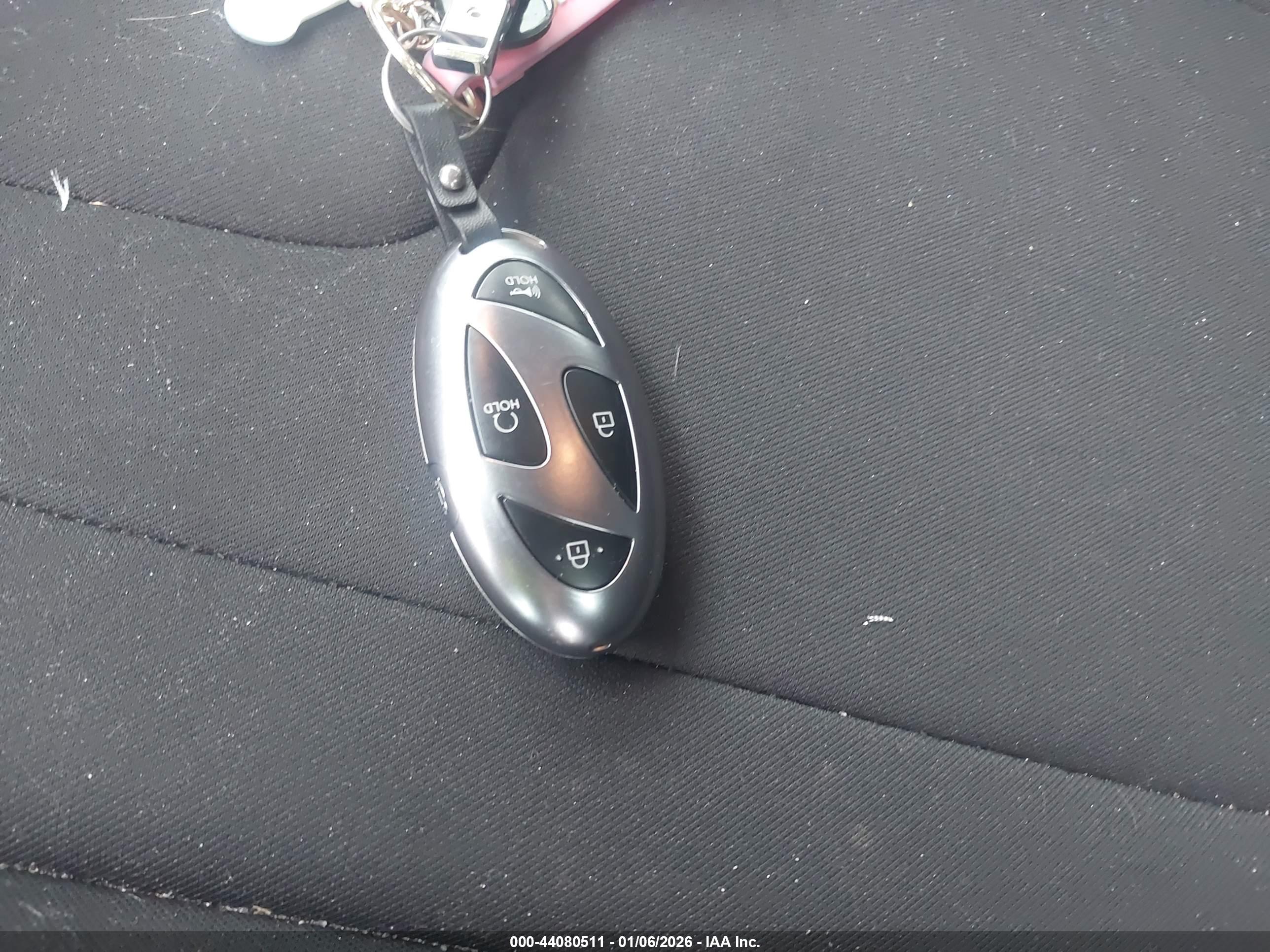 HYUNDAI ELANTRA image 11