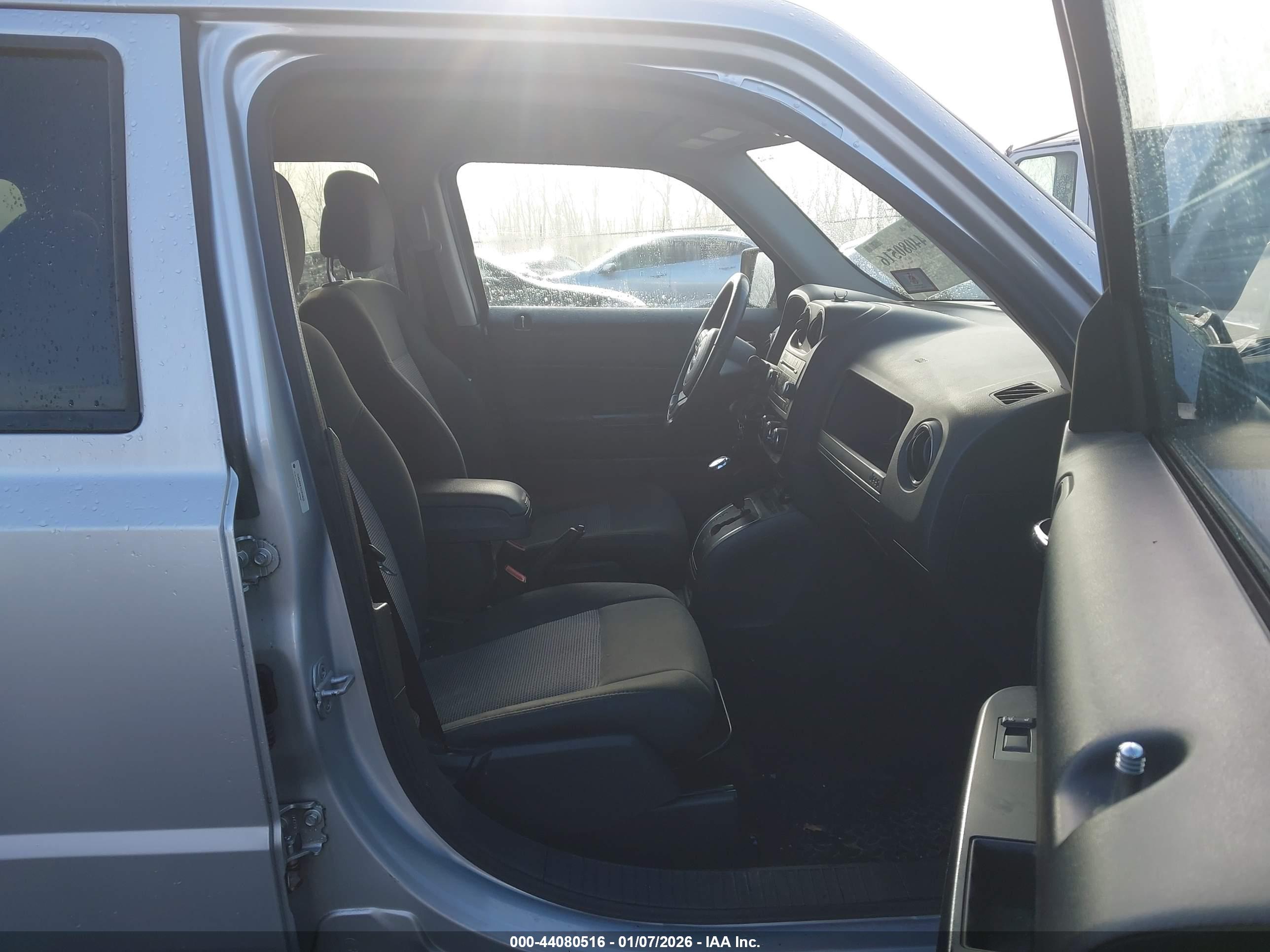 JEEP PATRIOT image 5