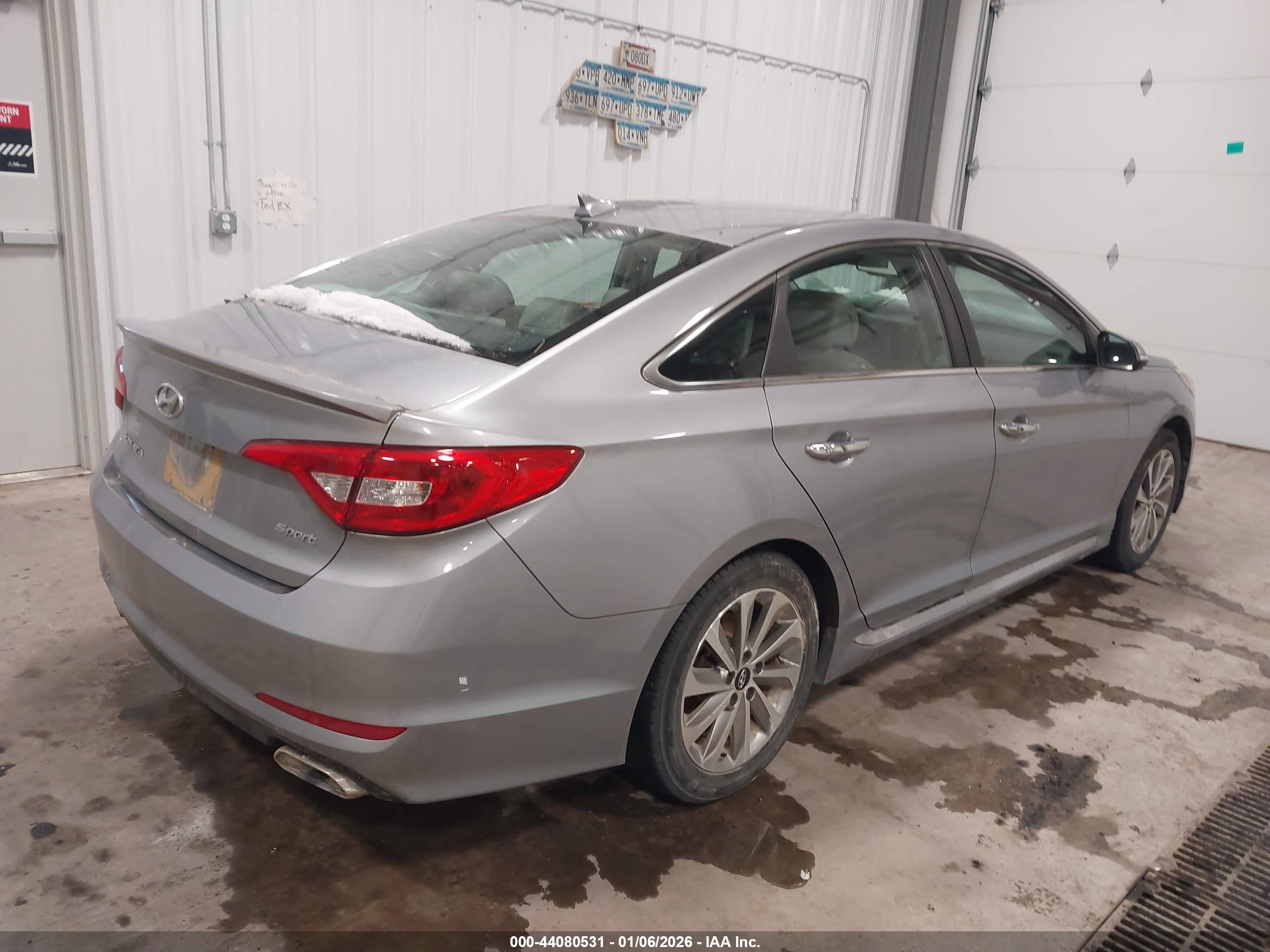 HYUNDAI SONATA image 4