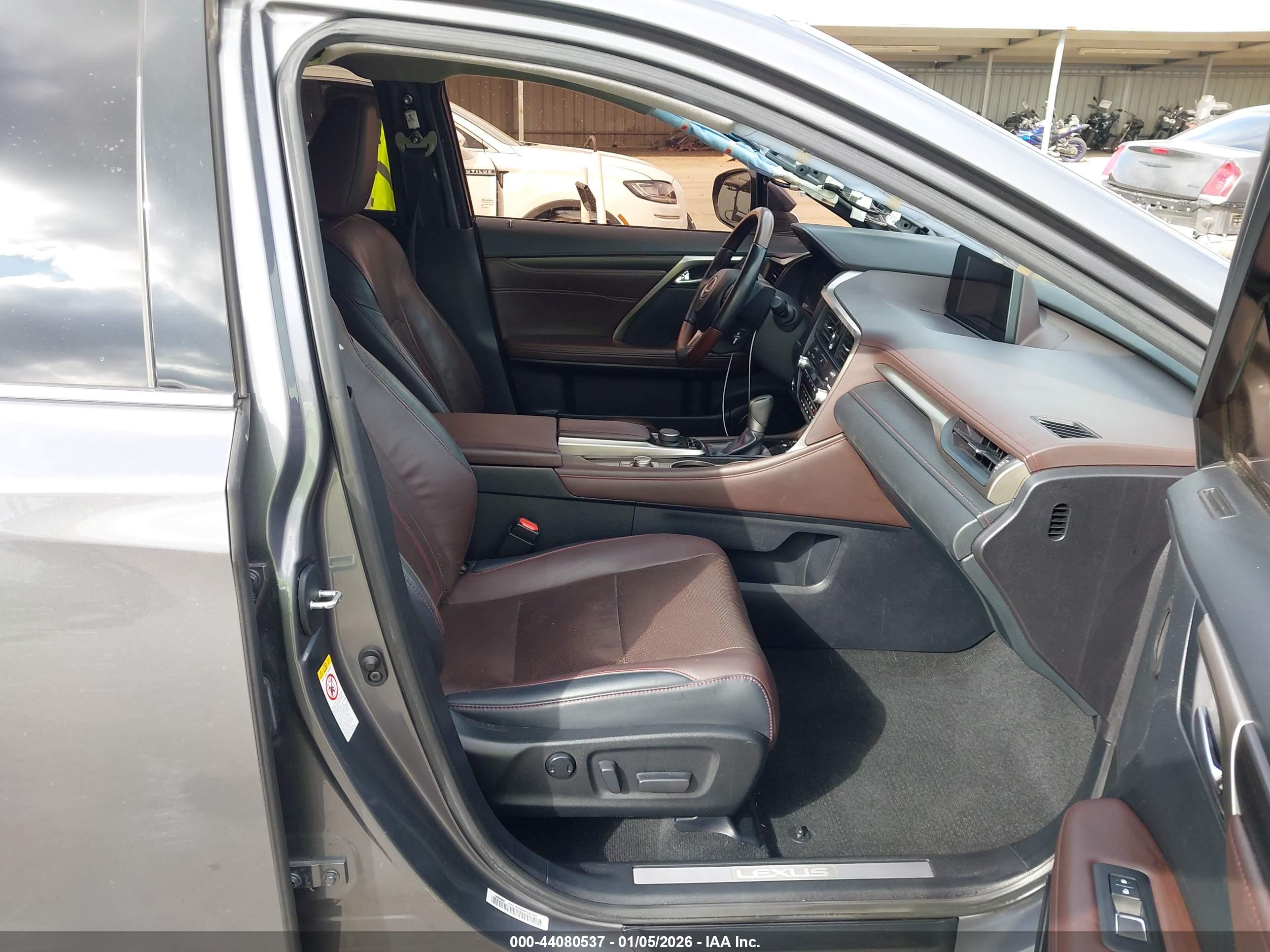 LEXUS RX image 5