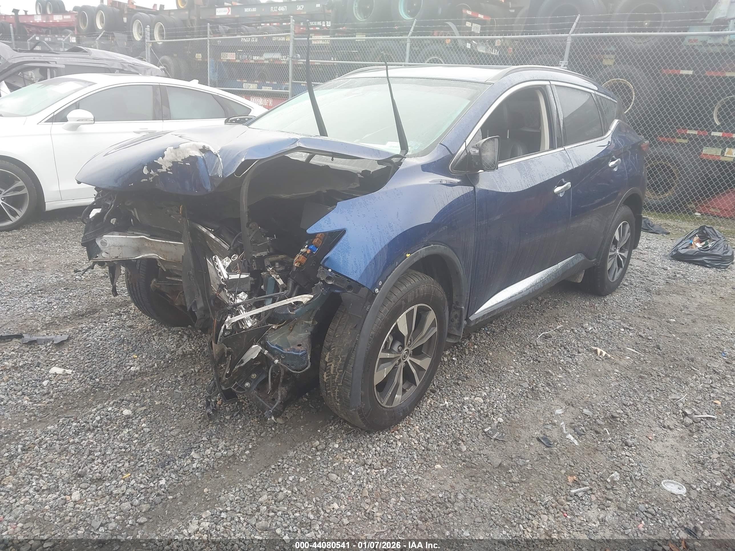 NISSAN MURANO image 2