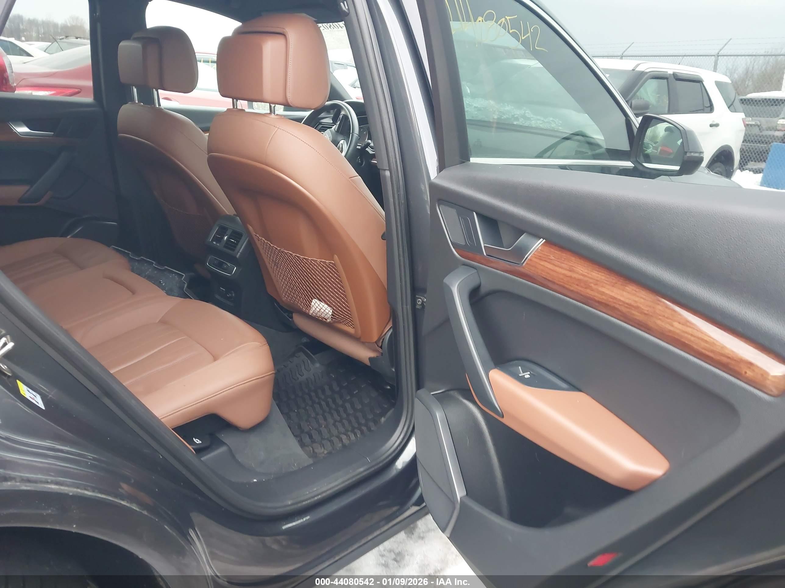 AUDI Q5 image 8