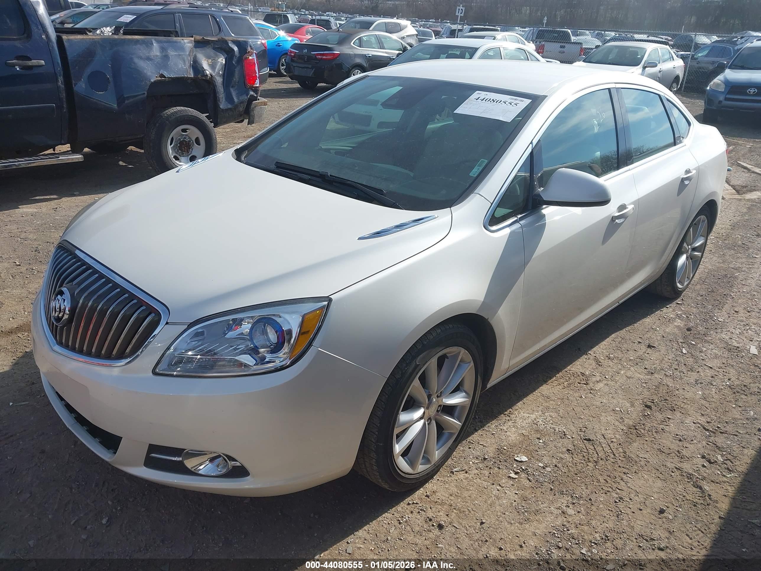 BUICK VERANO image 2