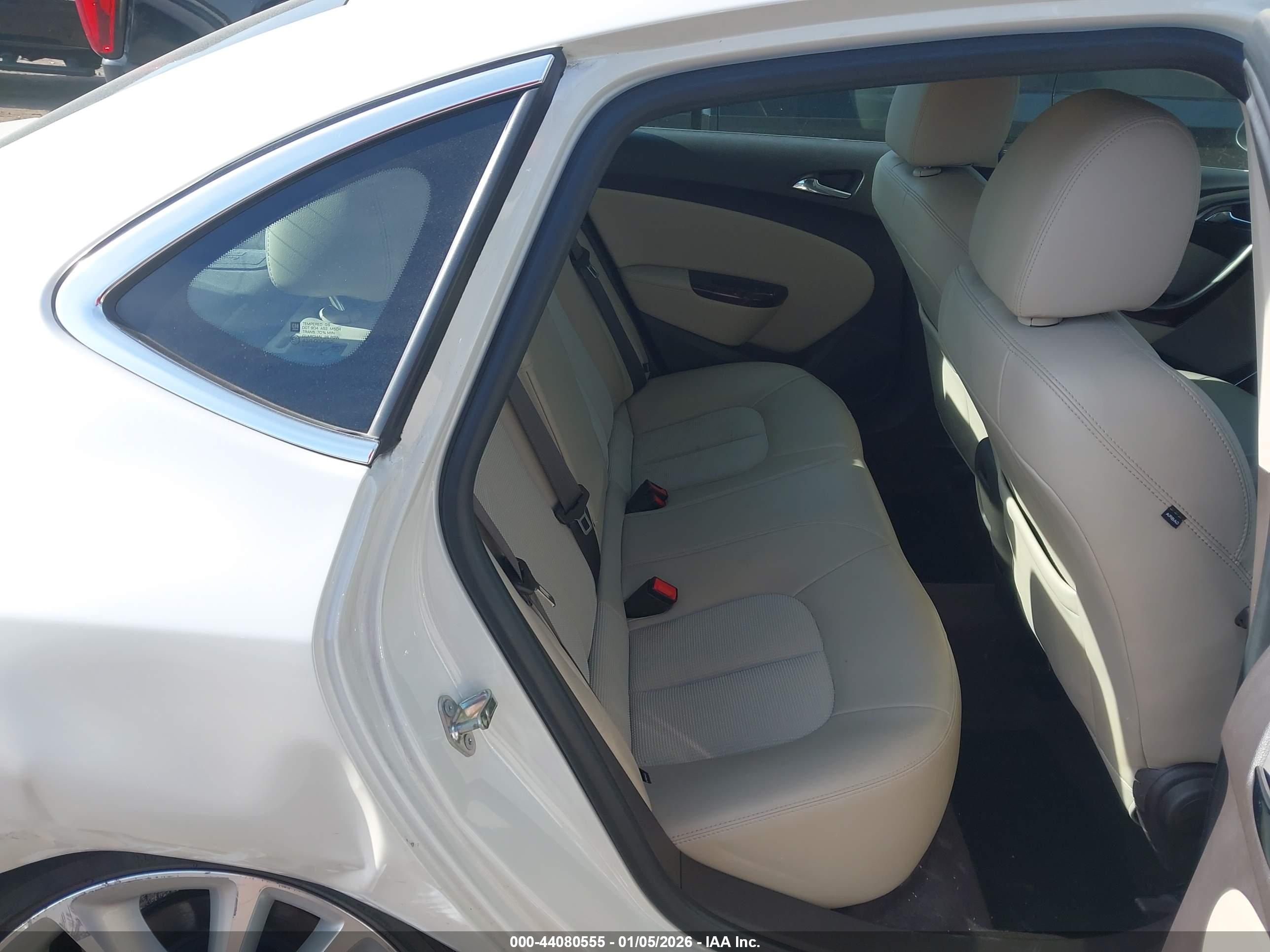 BUICK VERANO image 8