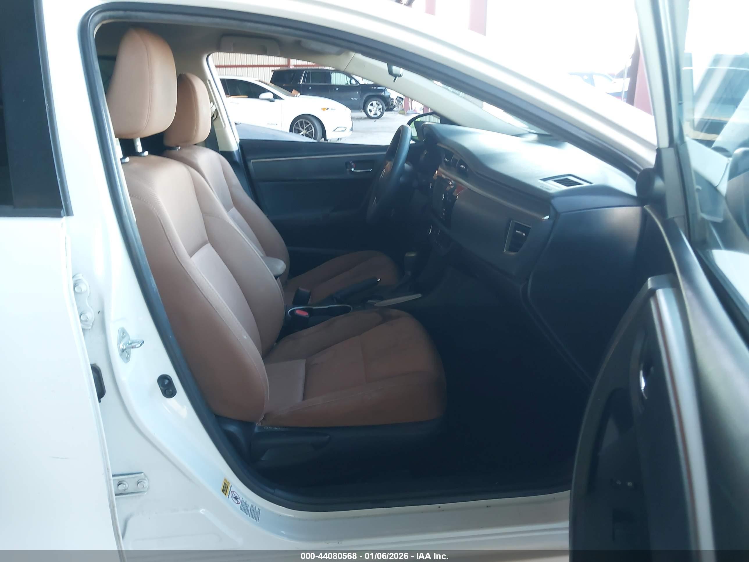 TOYOTA COROLLA image 5