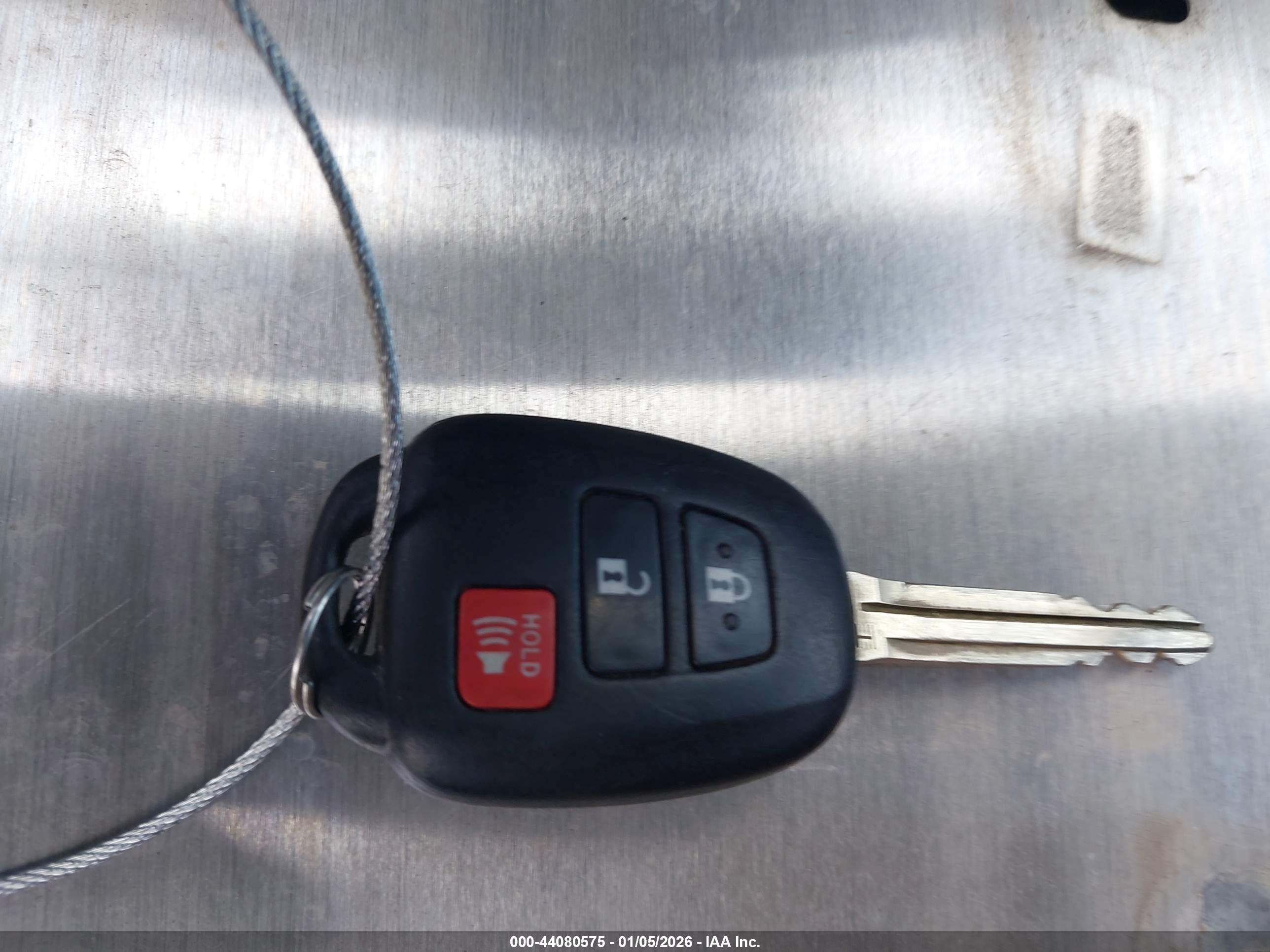 TOYOTA RAV4 image 11