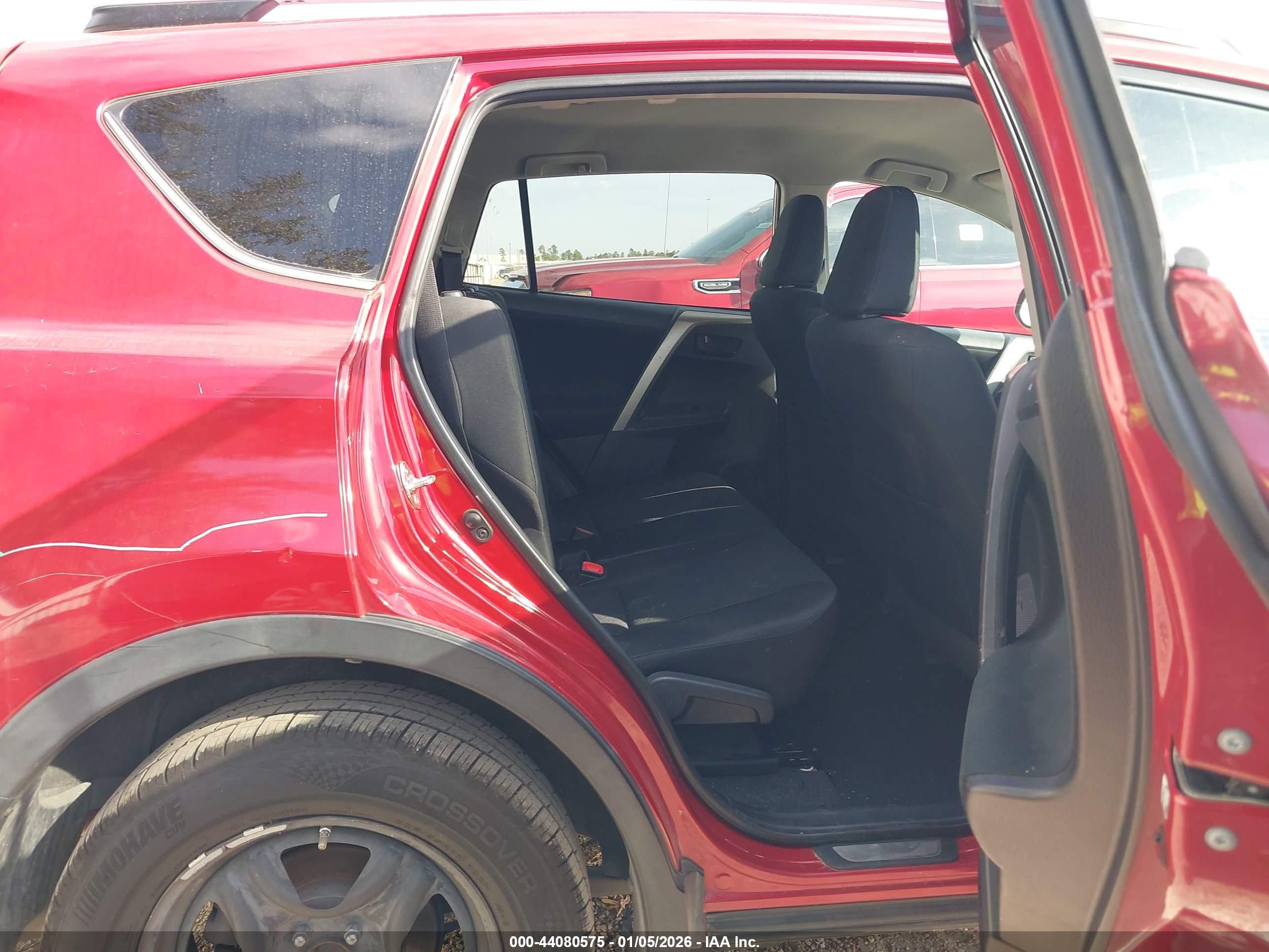TOYOTA RAV4 image 8