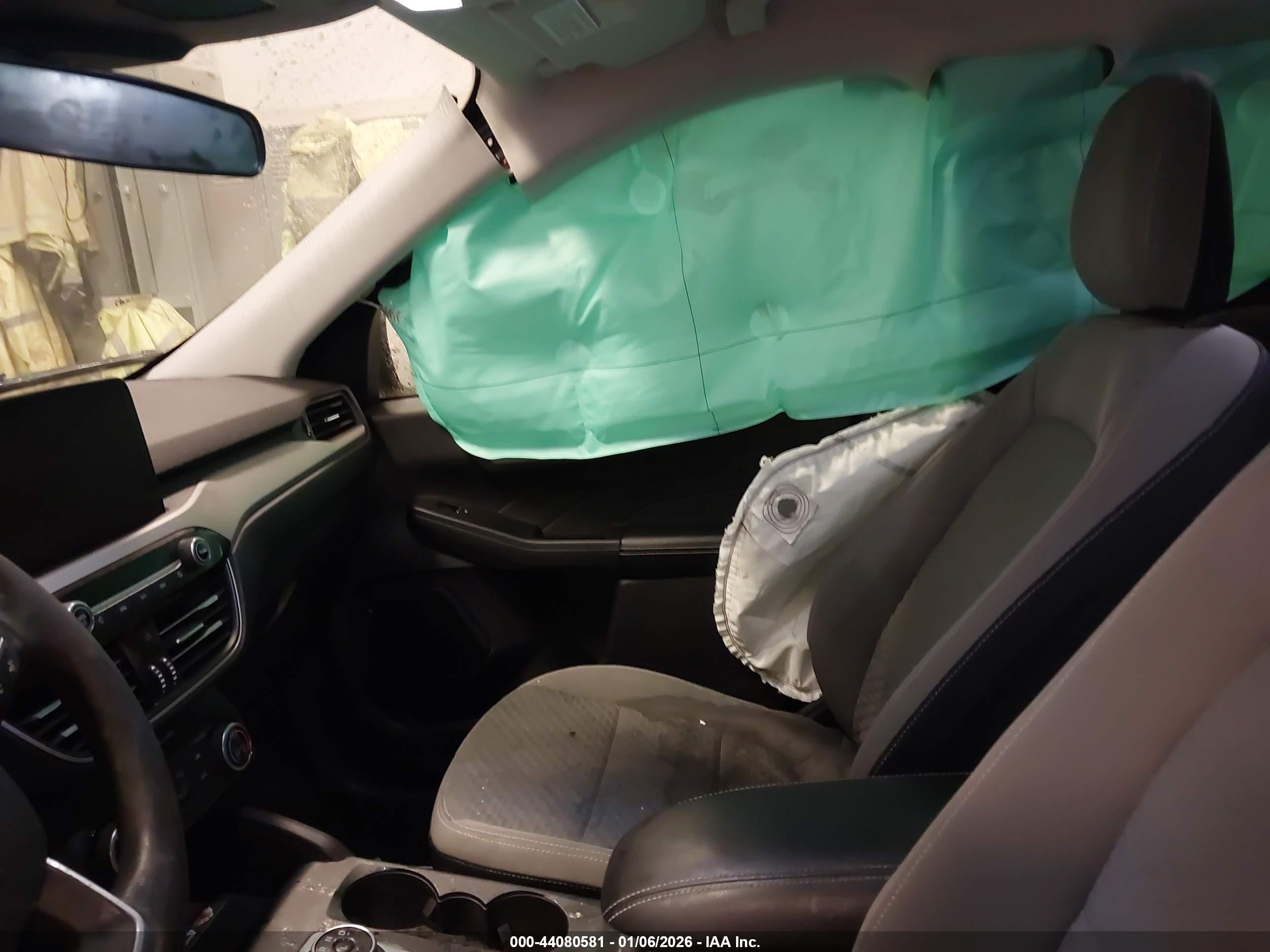 FORD ESCAPE image 5