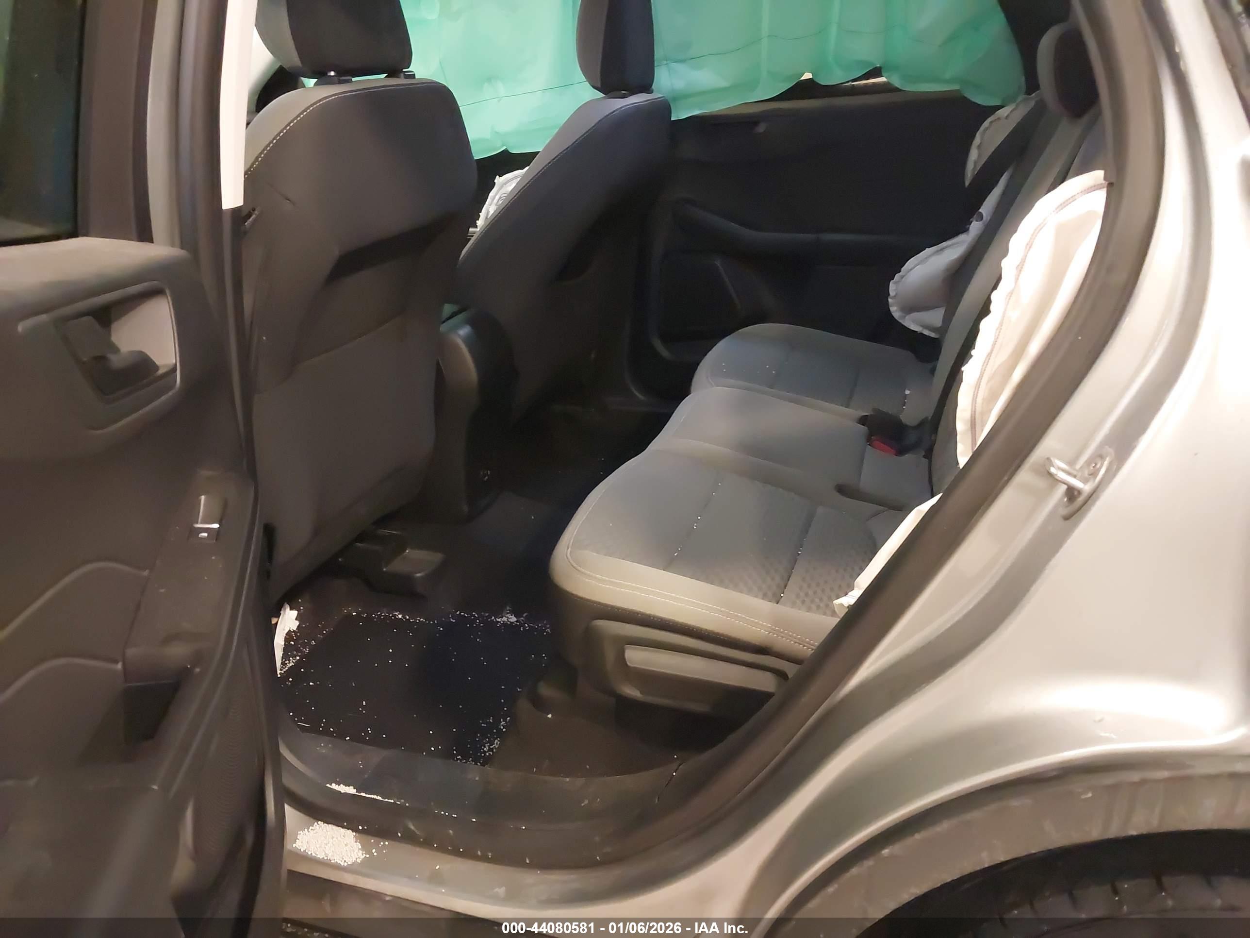 FORD ESCAPE image 8