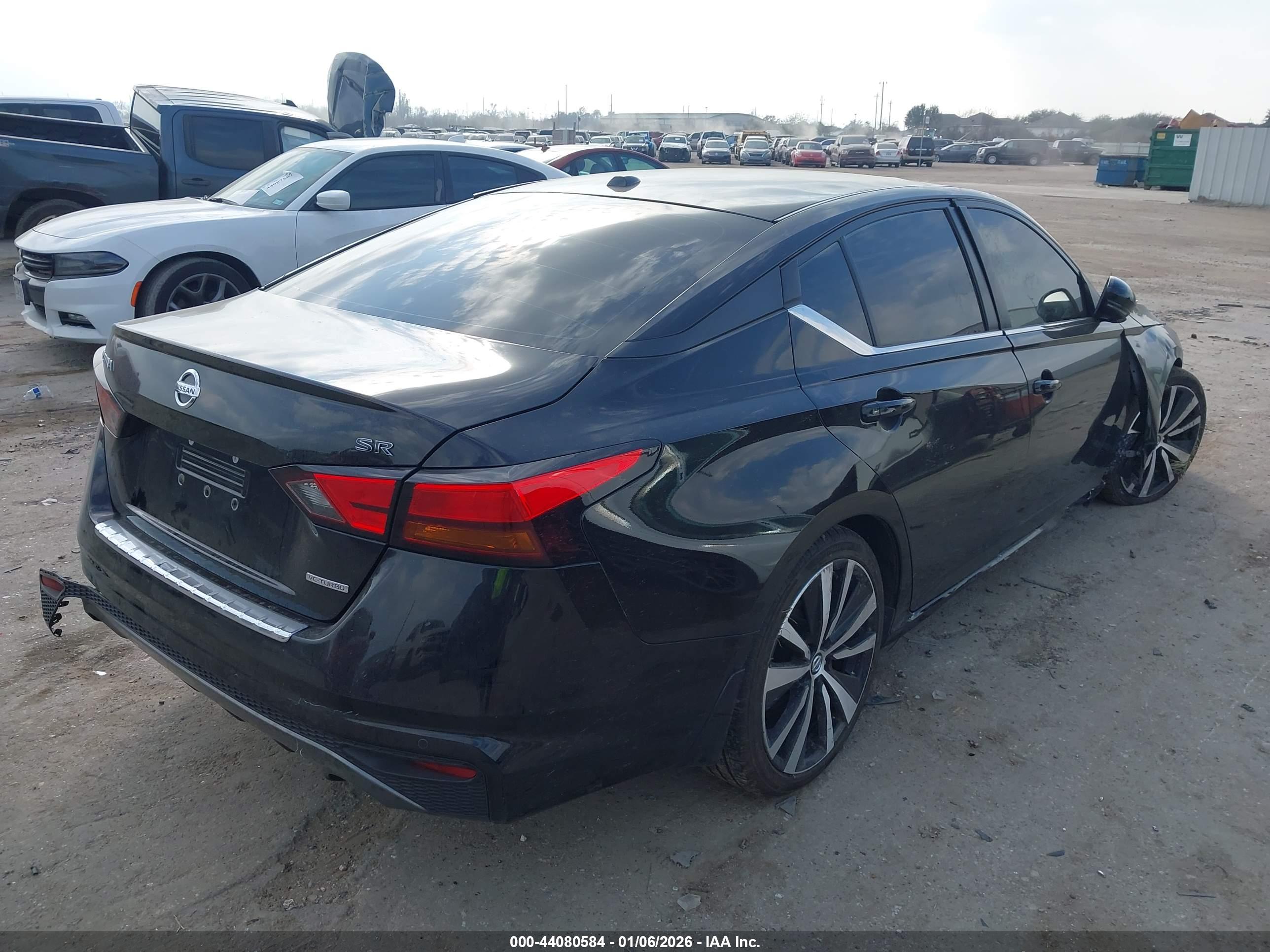 NISSAN ALTIMA image 4