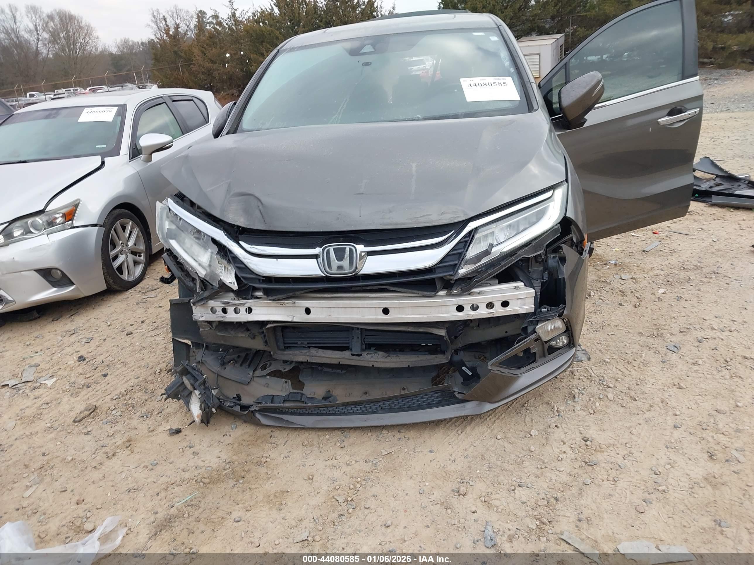 HONDA ODYSSEY image 6