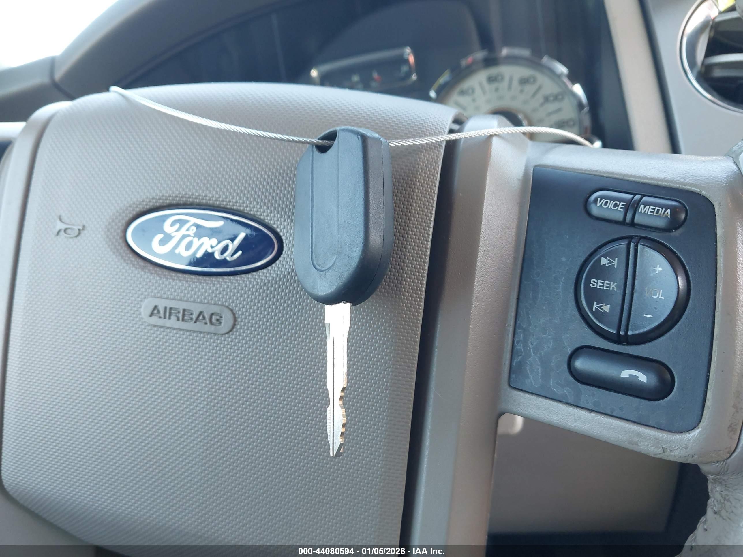FORD EXPEDITION image 11