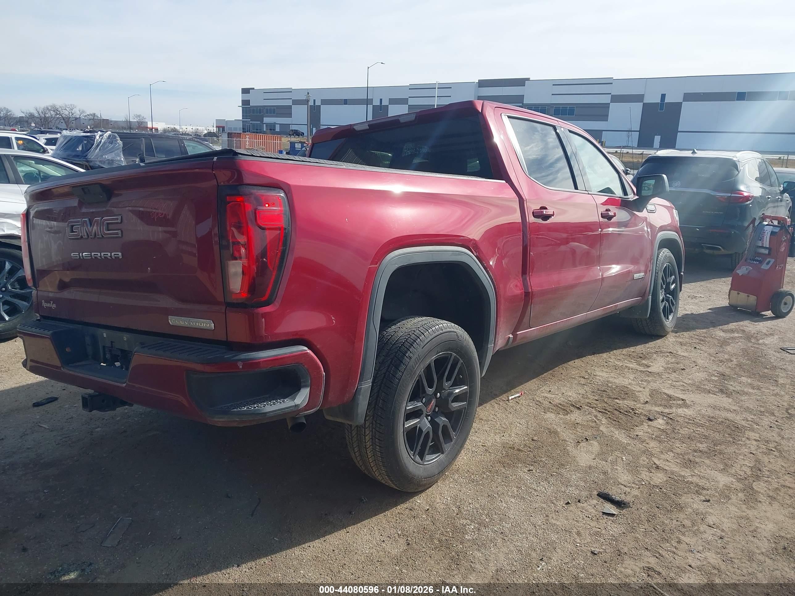 GMC SIERRA image 4