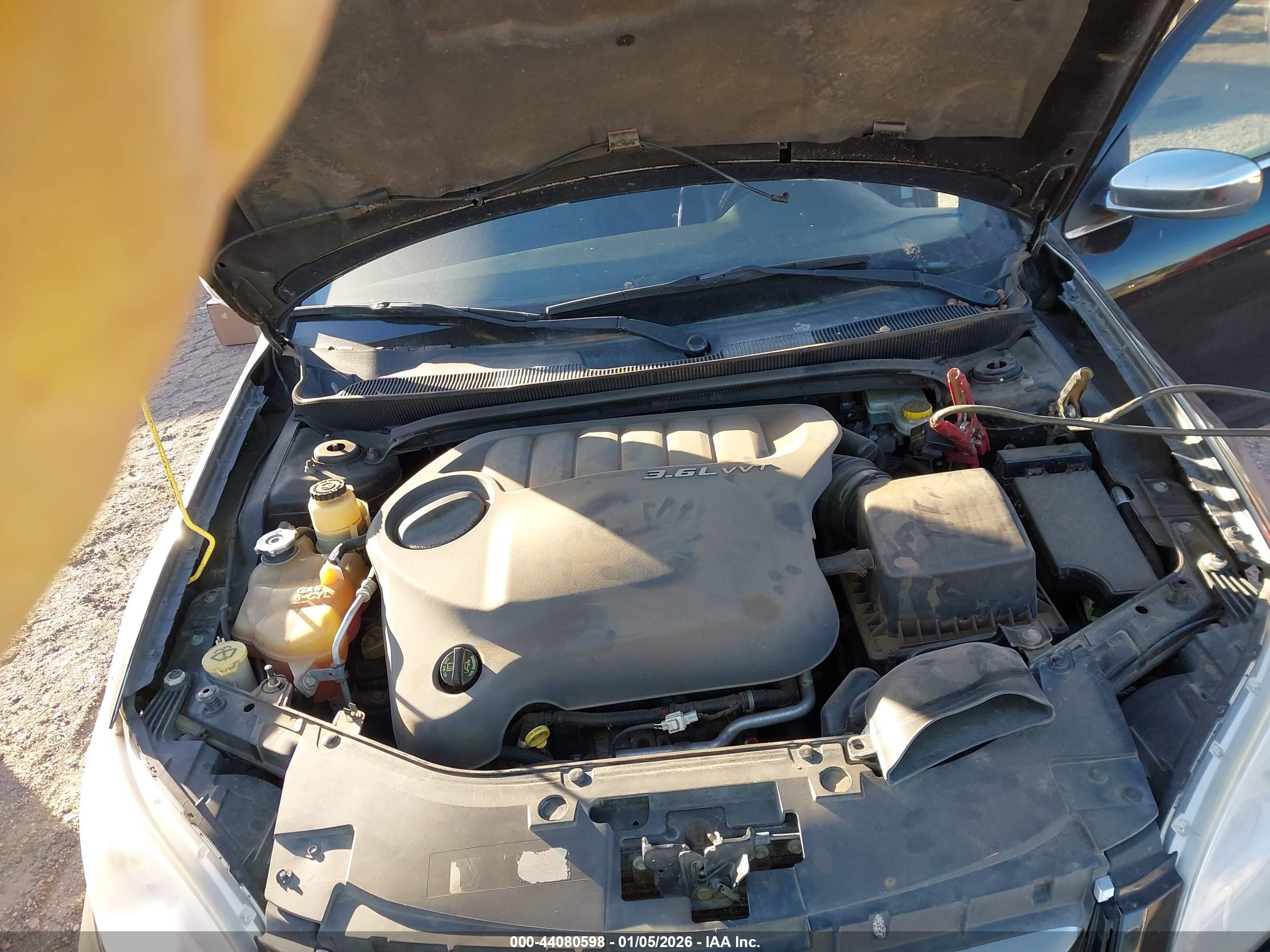 CHRYSLER 200 image 10