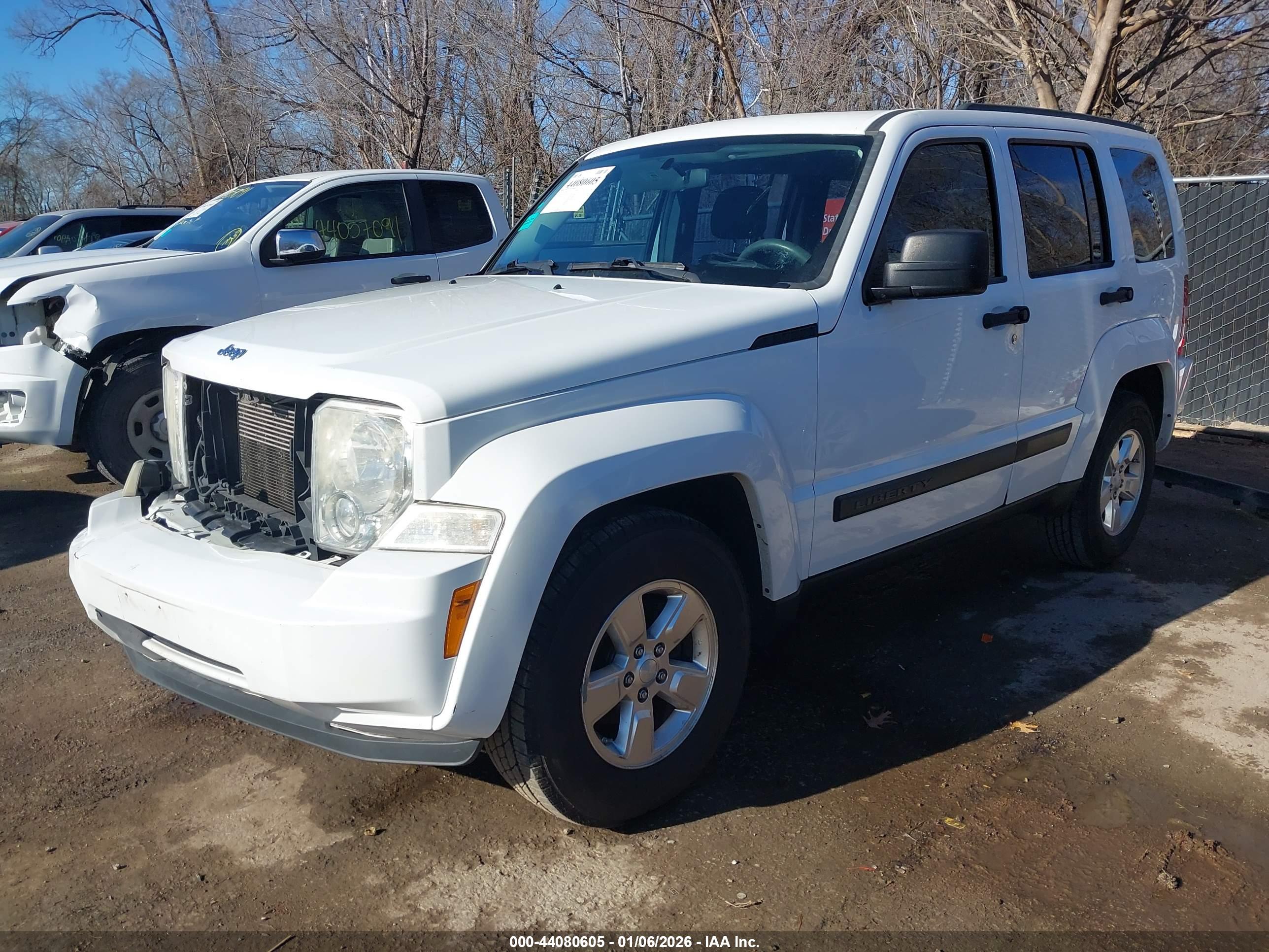 JEEP LIBERTY image 2