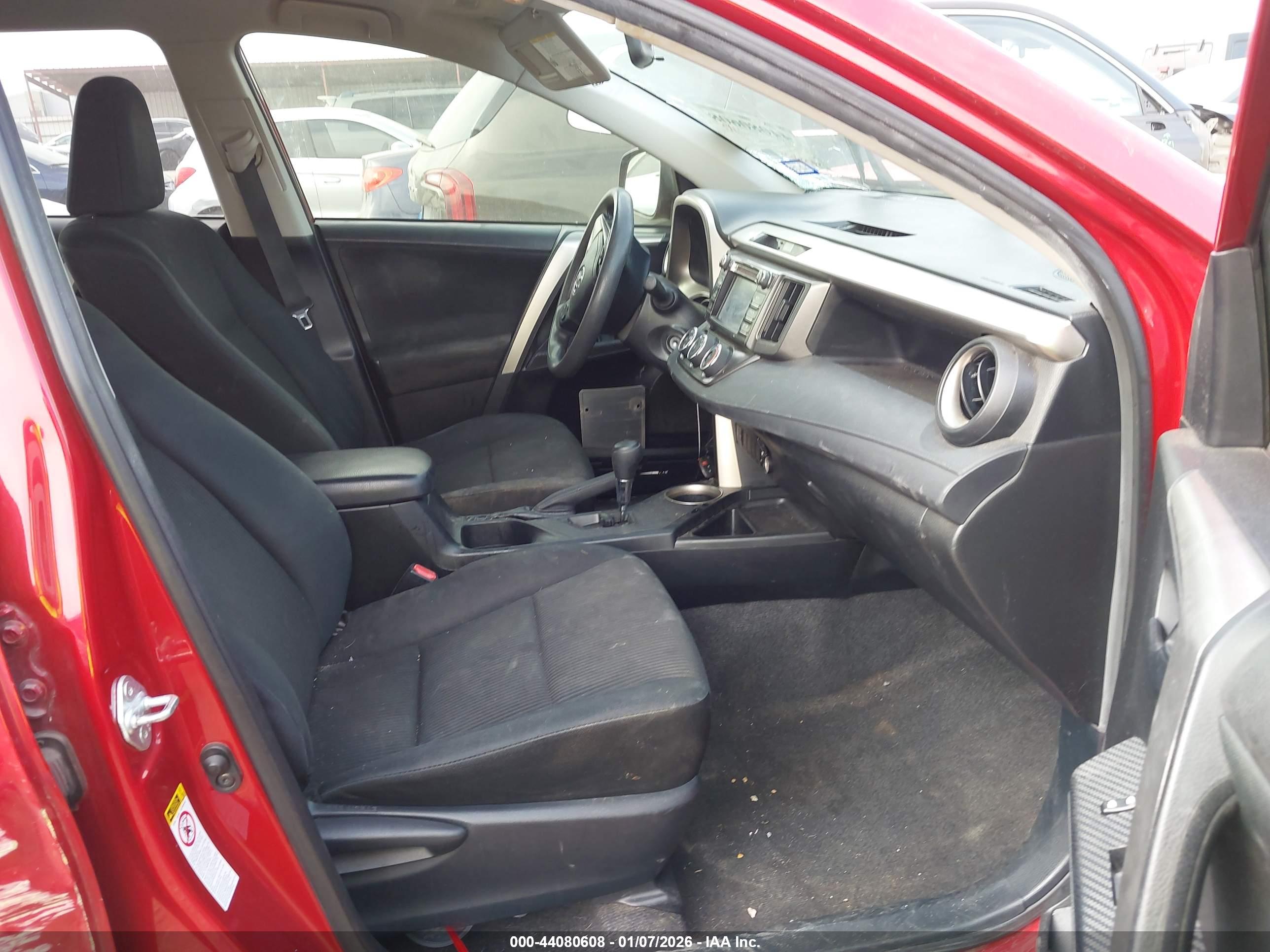 TOYOTA RAV4 image 5
