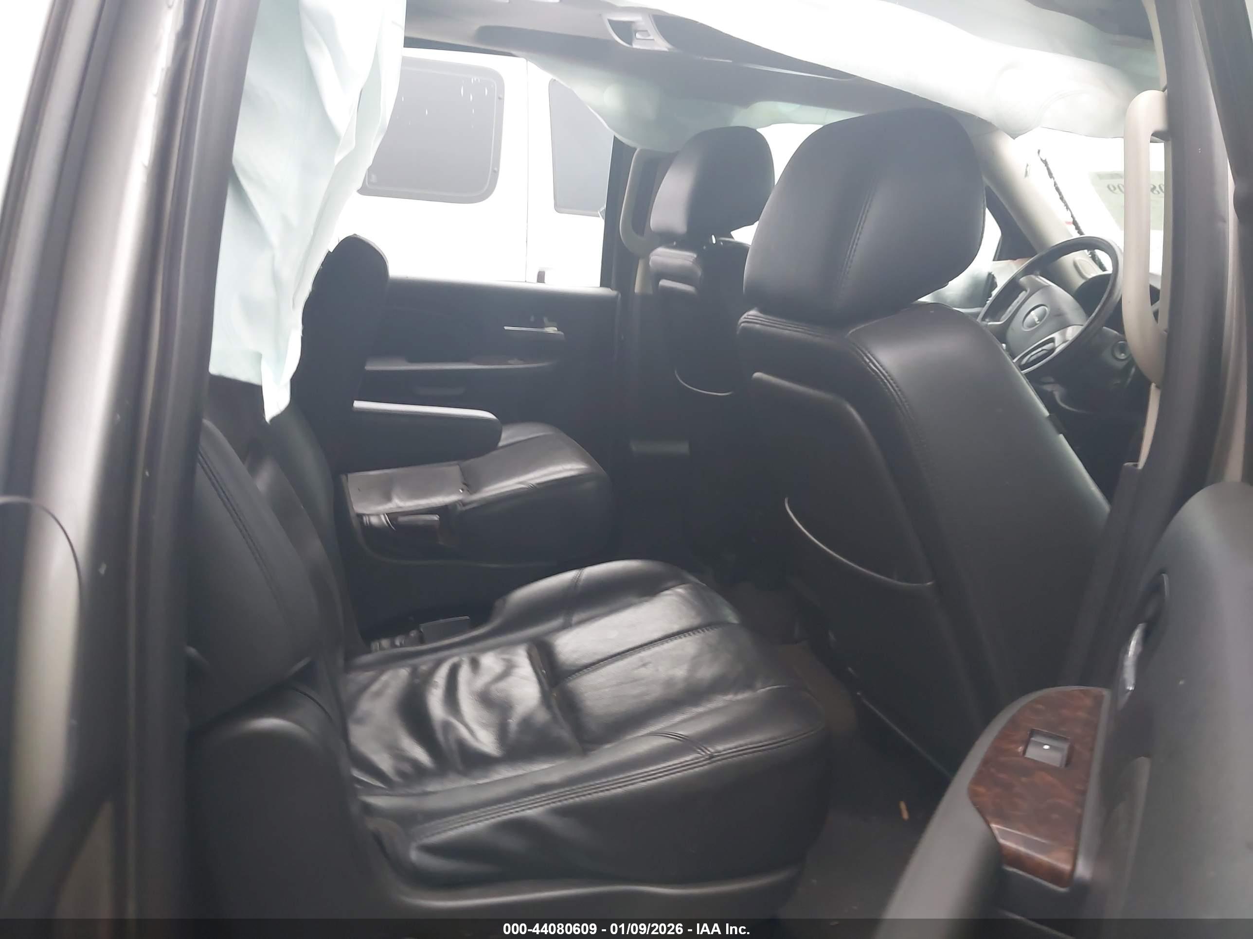 GMC YUKON image 8