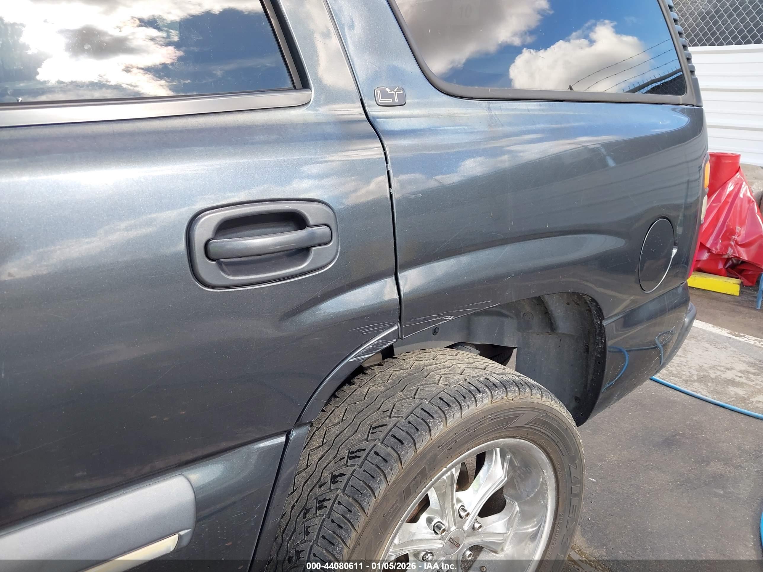 CHEVROLET TAHOE image 6