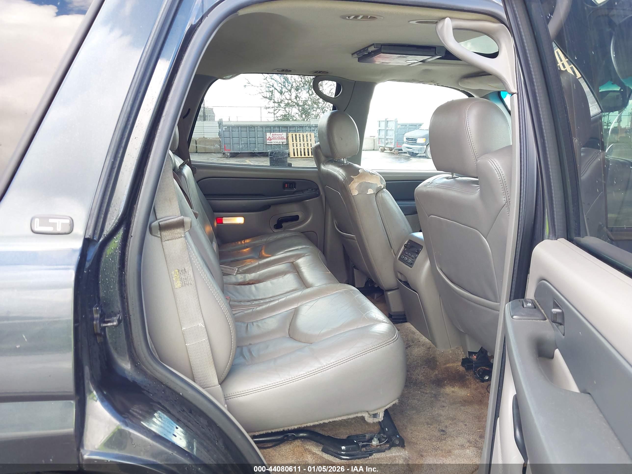 CHEVROLET TAHOE image 8