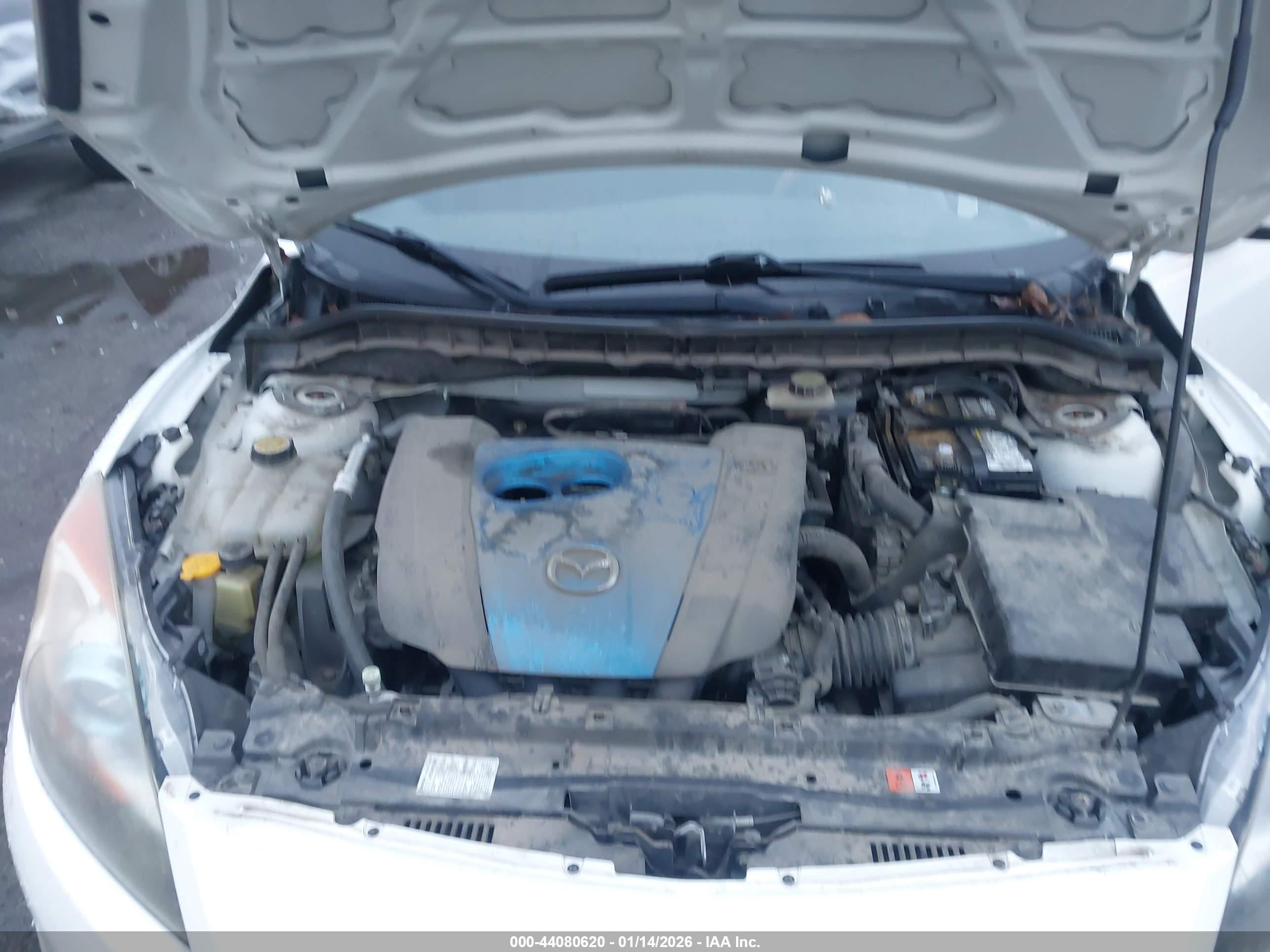 MAZDA MAZDA3 image 10