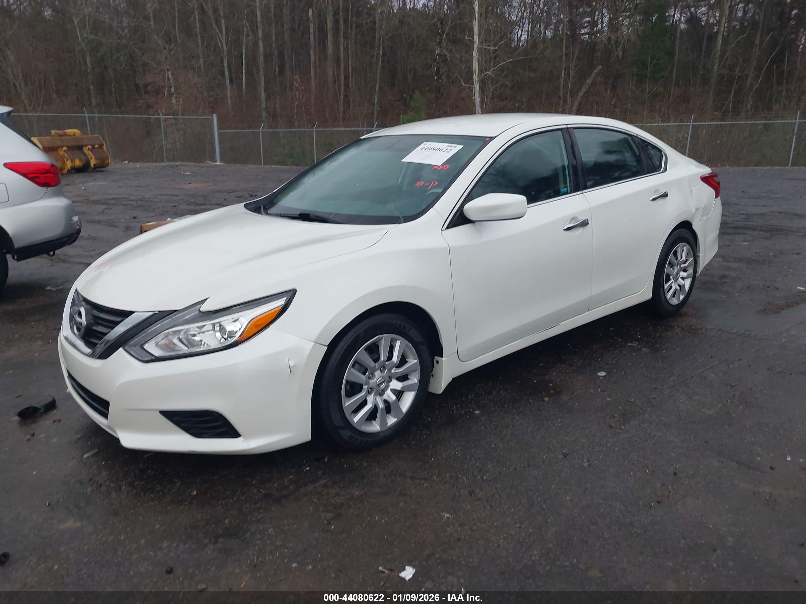 NISSAN ALTIMA image 2