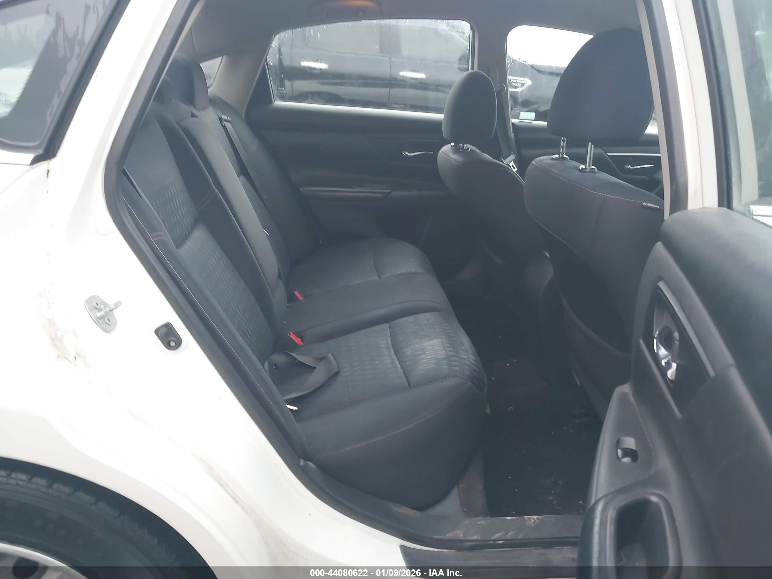 NISSAN ALTIMA image 8