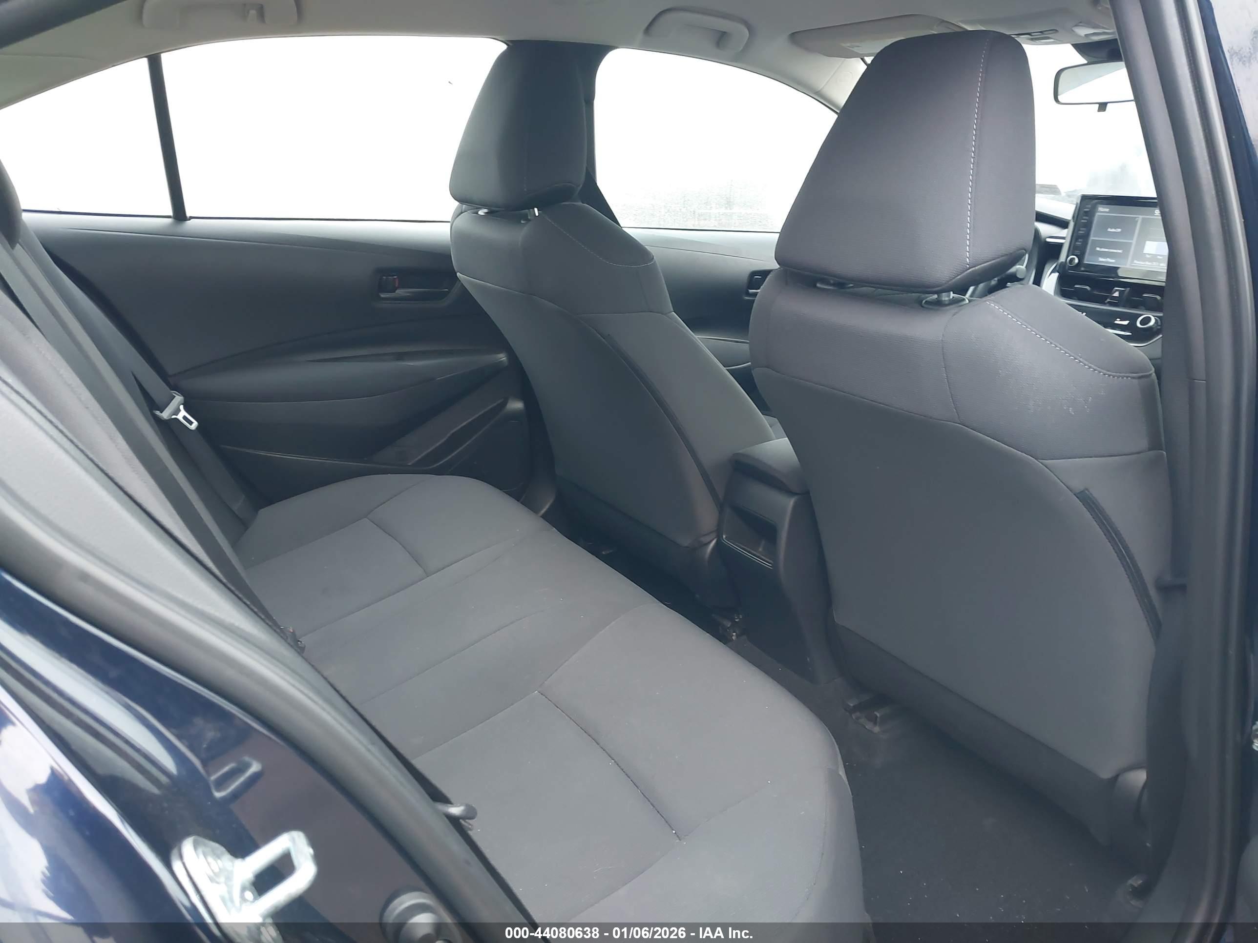 TOYOTA COROLLA image 8