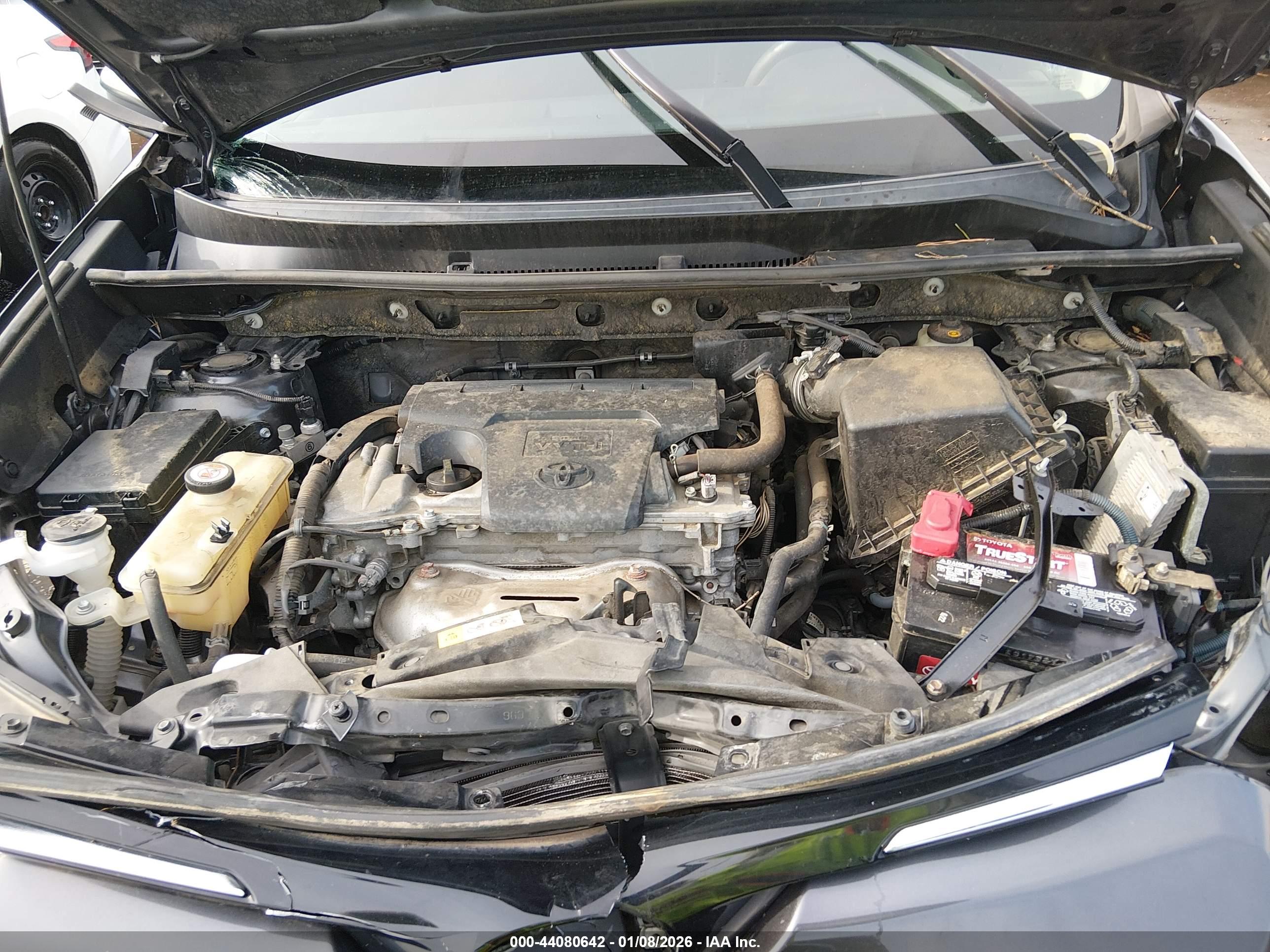 TOYOTA RAV4 image 10