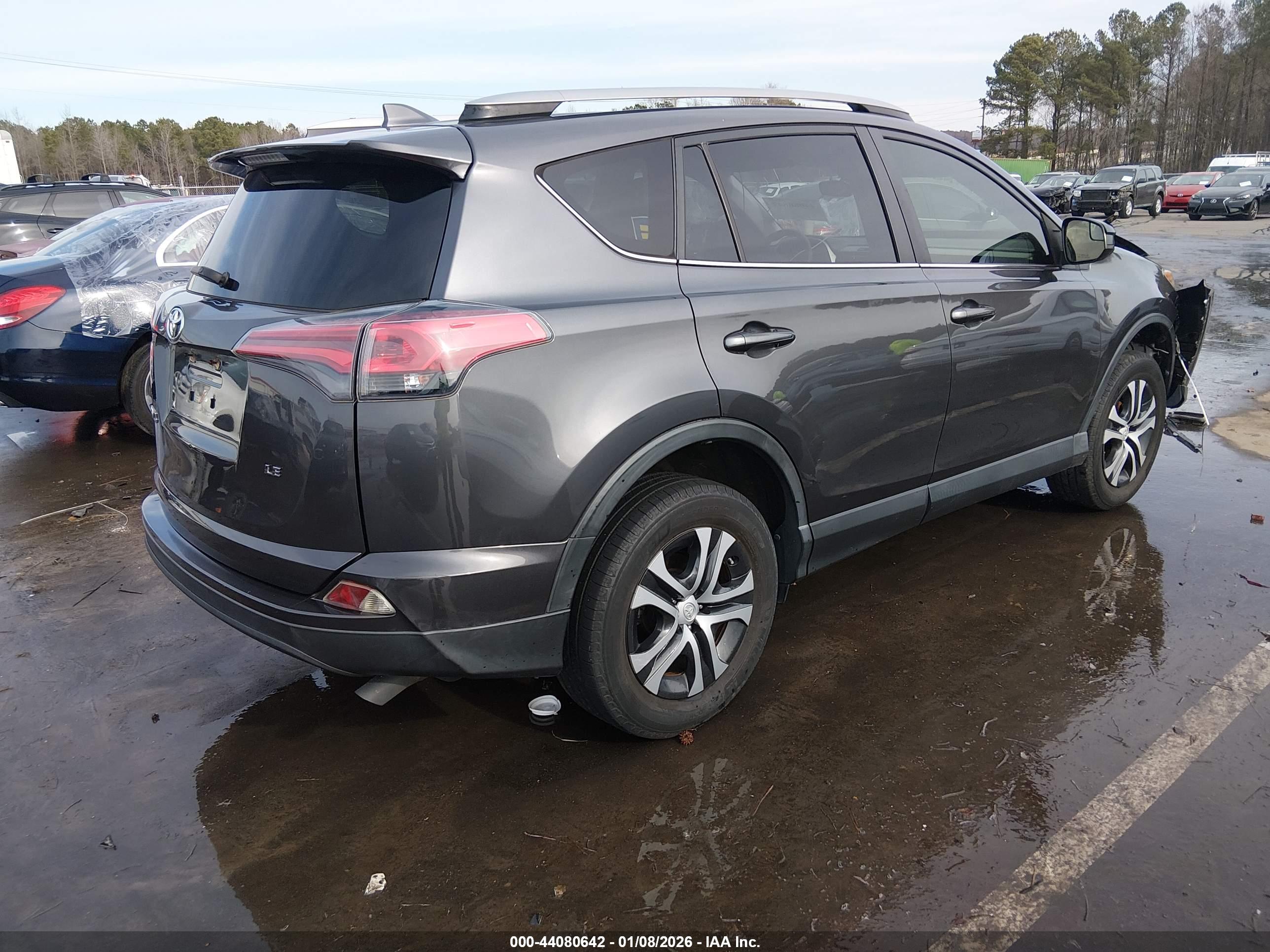 TOYOTA RAV4 image 4