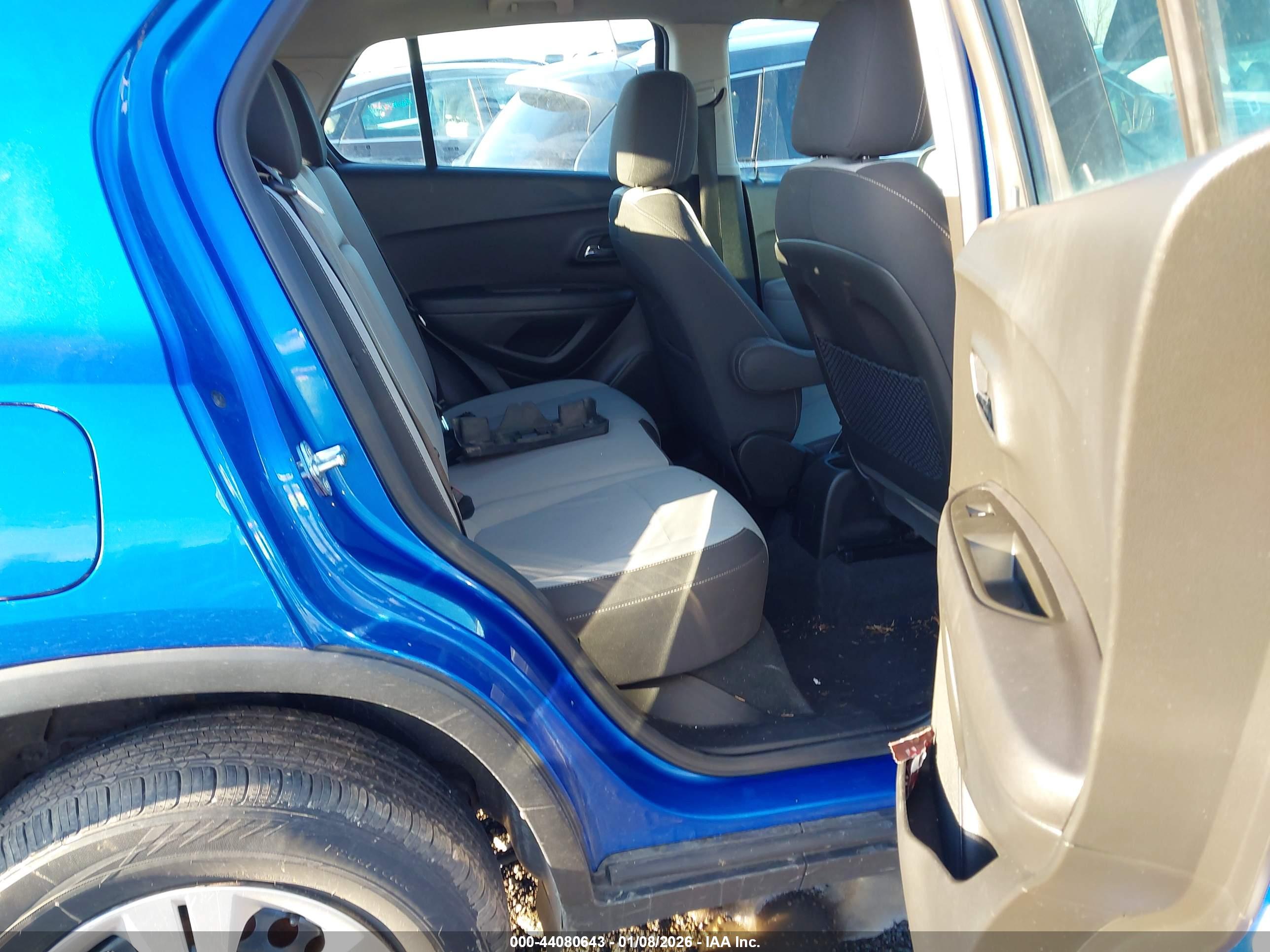 CHEVROLET TRAX image 8