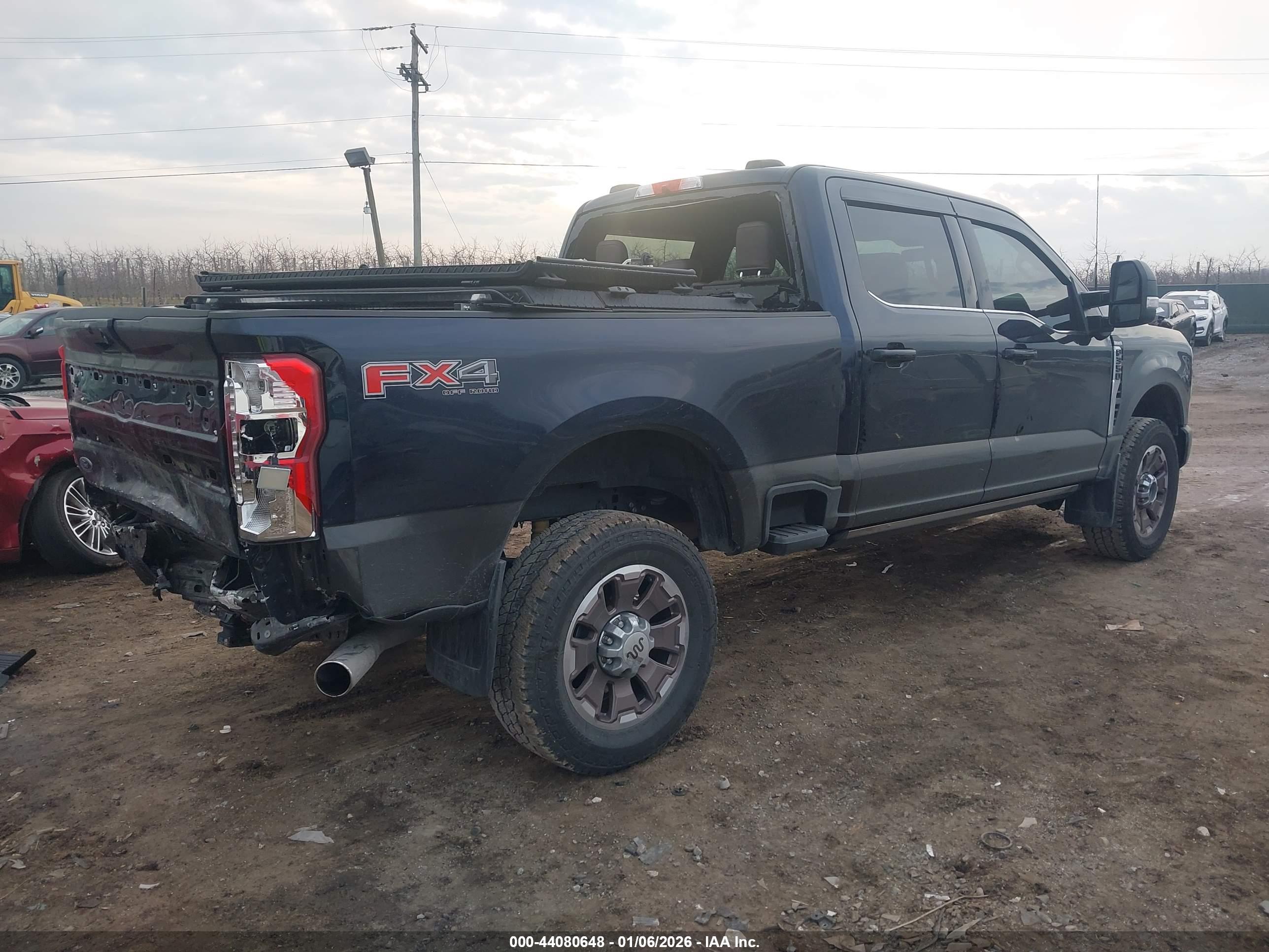 FORD F-350 image 4