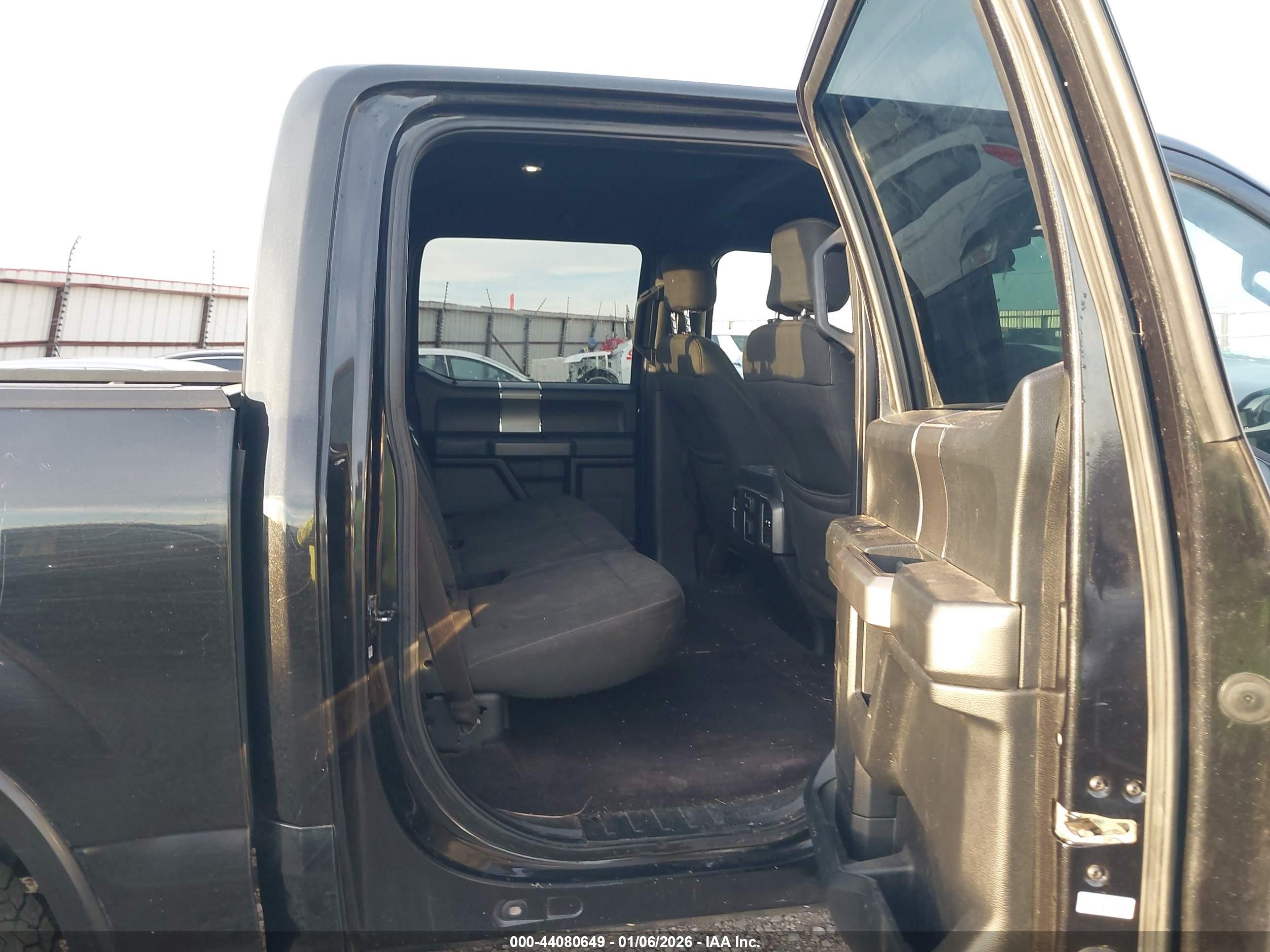 FORD F-150 image 8