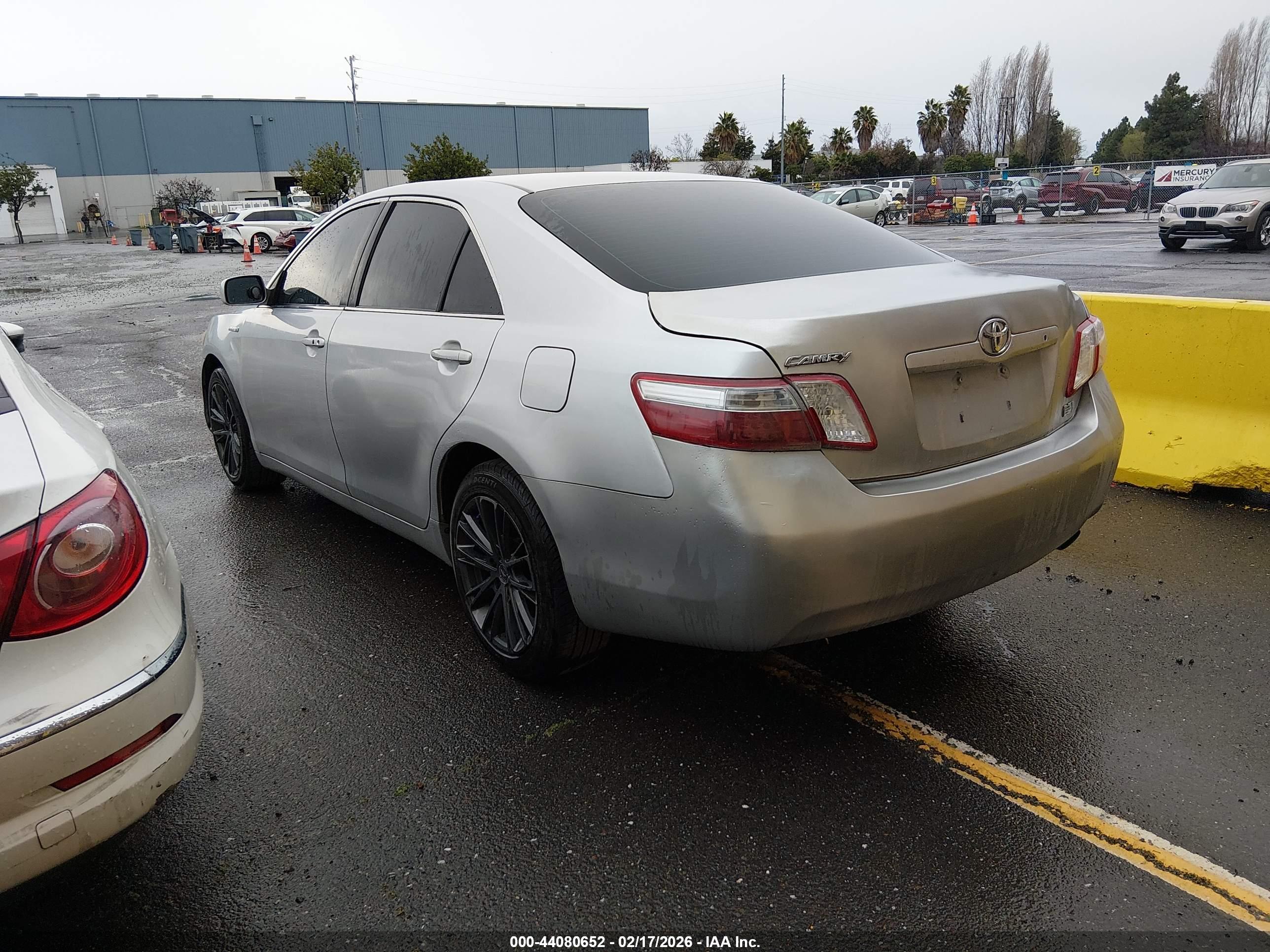 TOYOTA CAMRY image 3