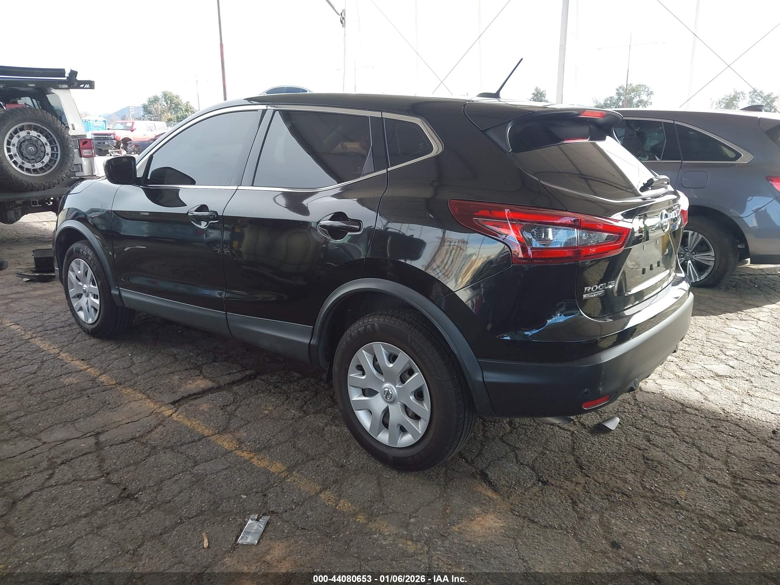 NISSAN ROGUE image 3