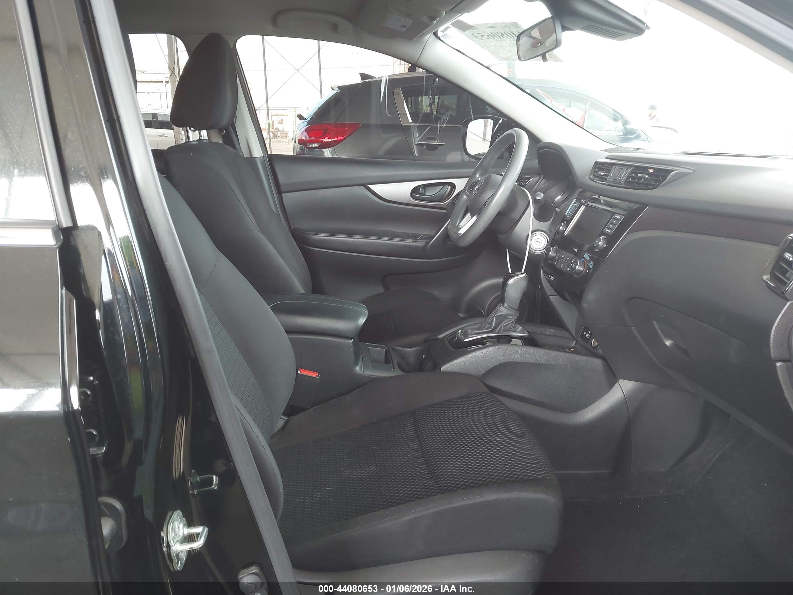 NISSAN ROGUE image 5