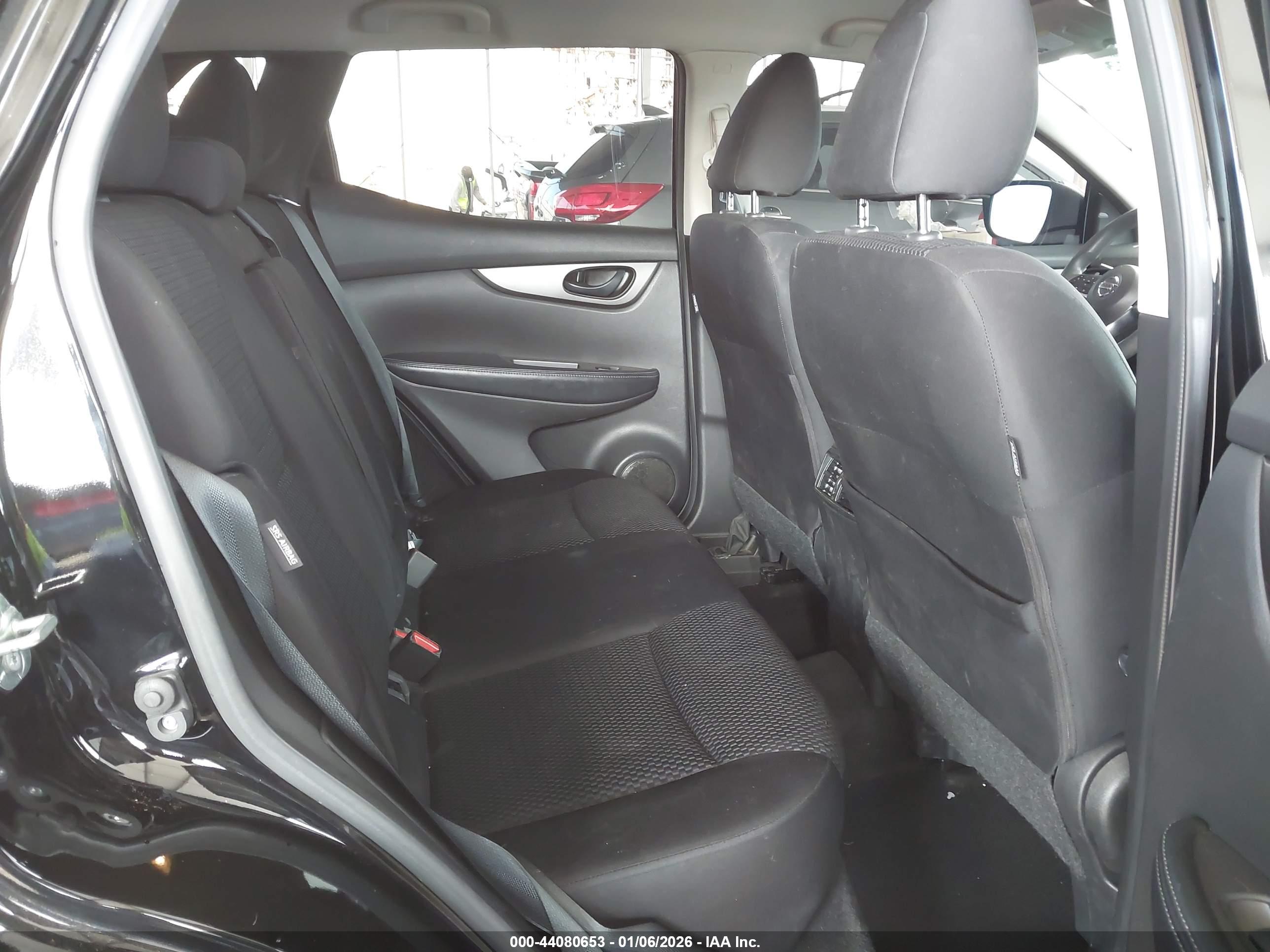 NISSAN ROGUE image 8