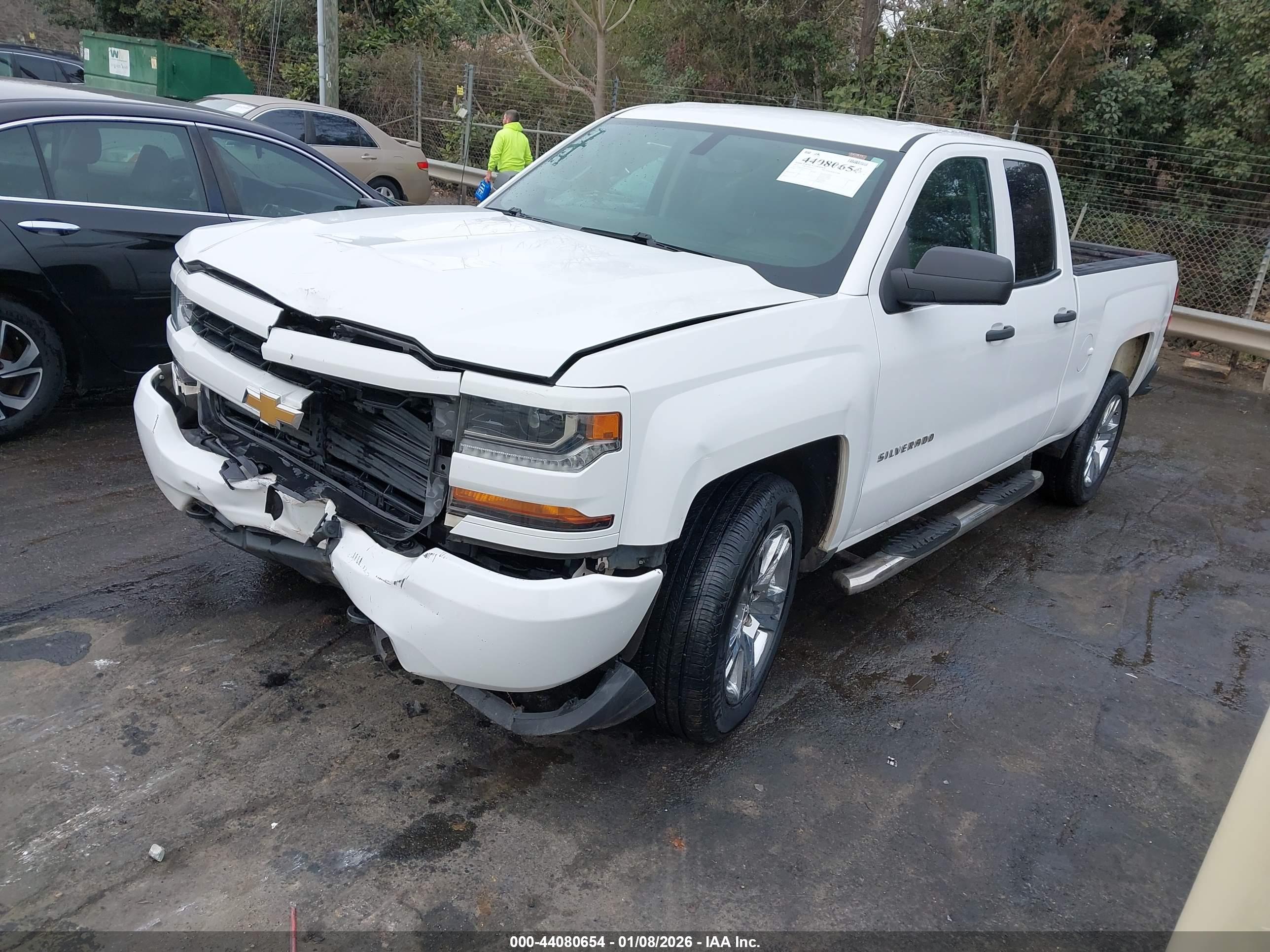 CHEVROLET SILVERADO image 2