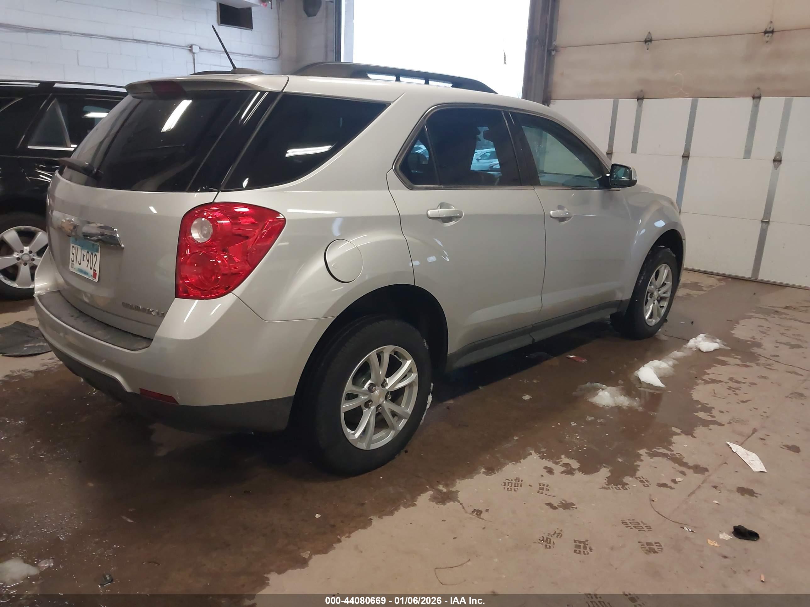 CHEVROLET EQUINOX image 4