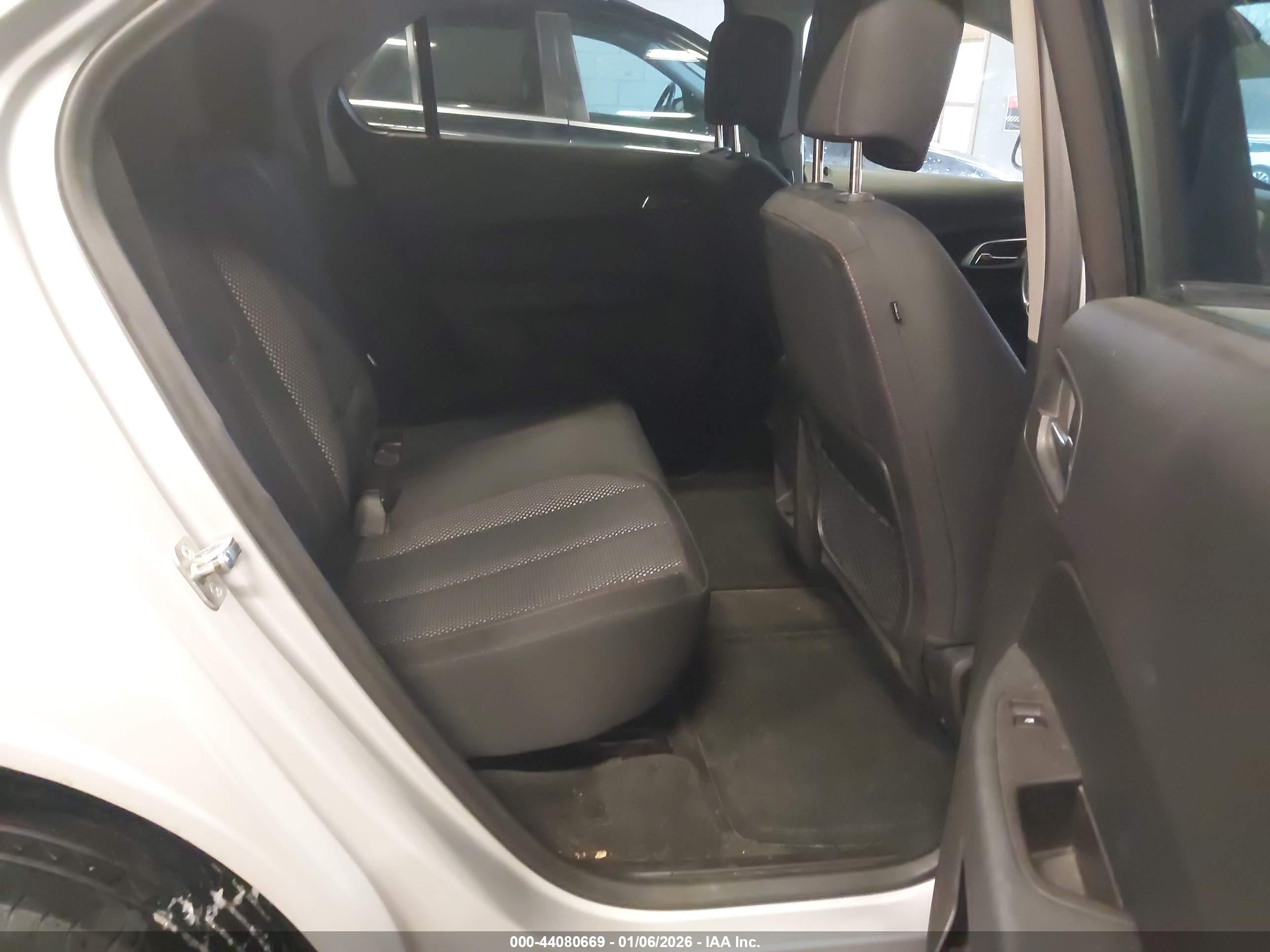CHEVROLET EQUINOX image 8