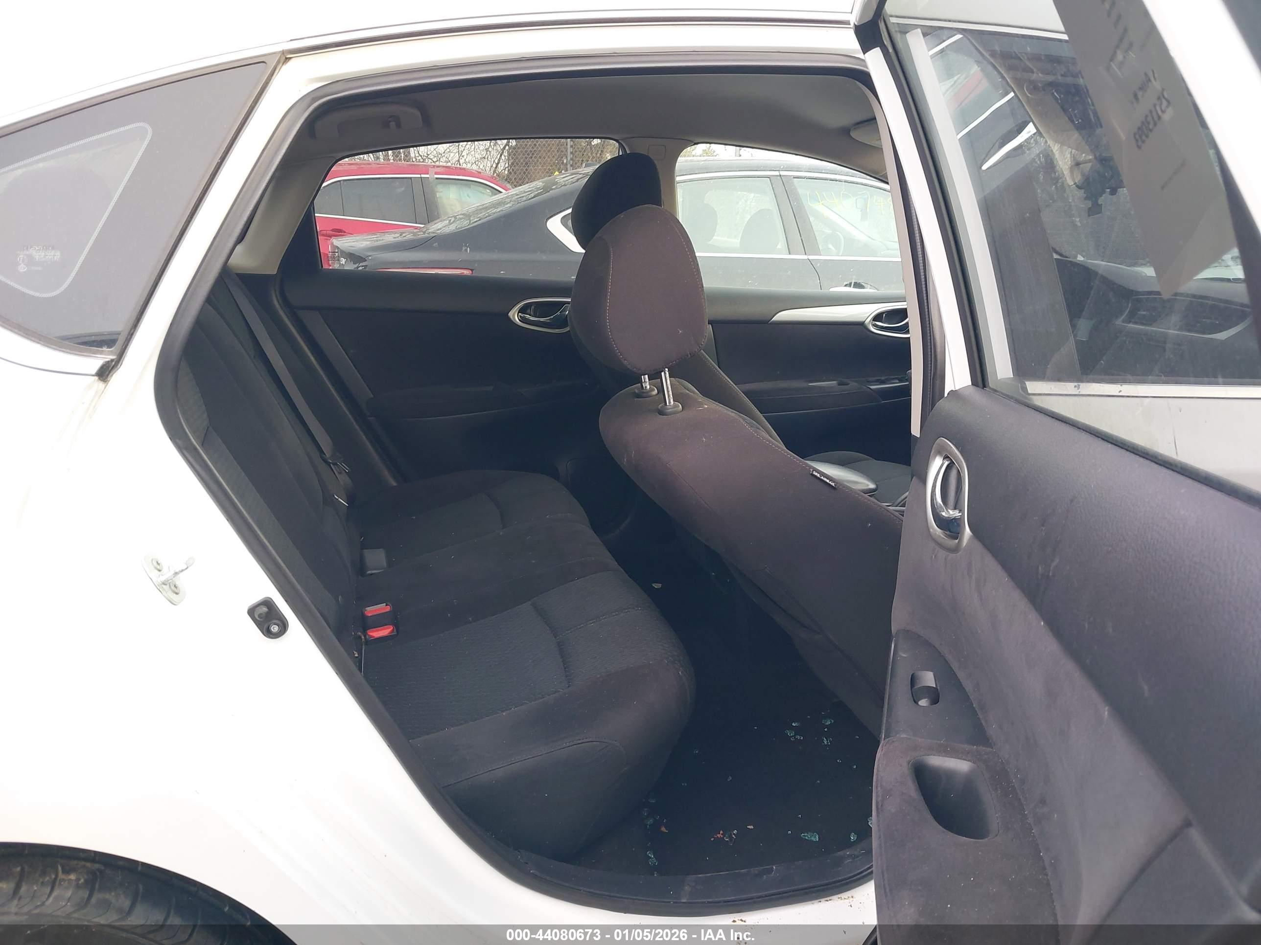 NISSAN SENTRA image 8