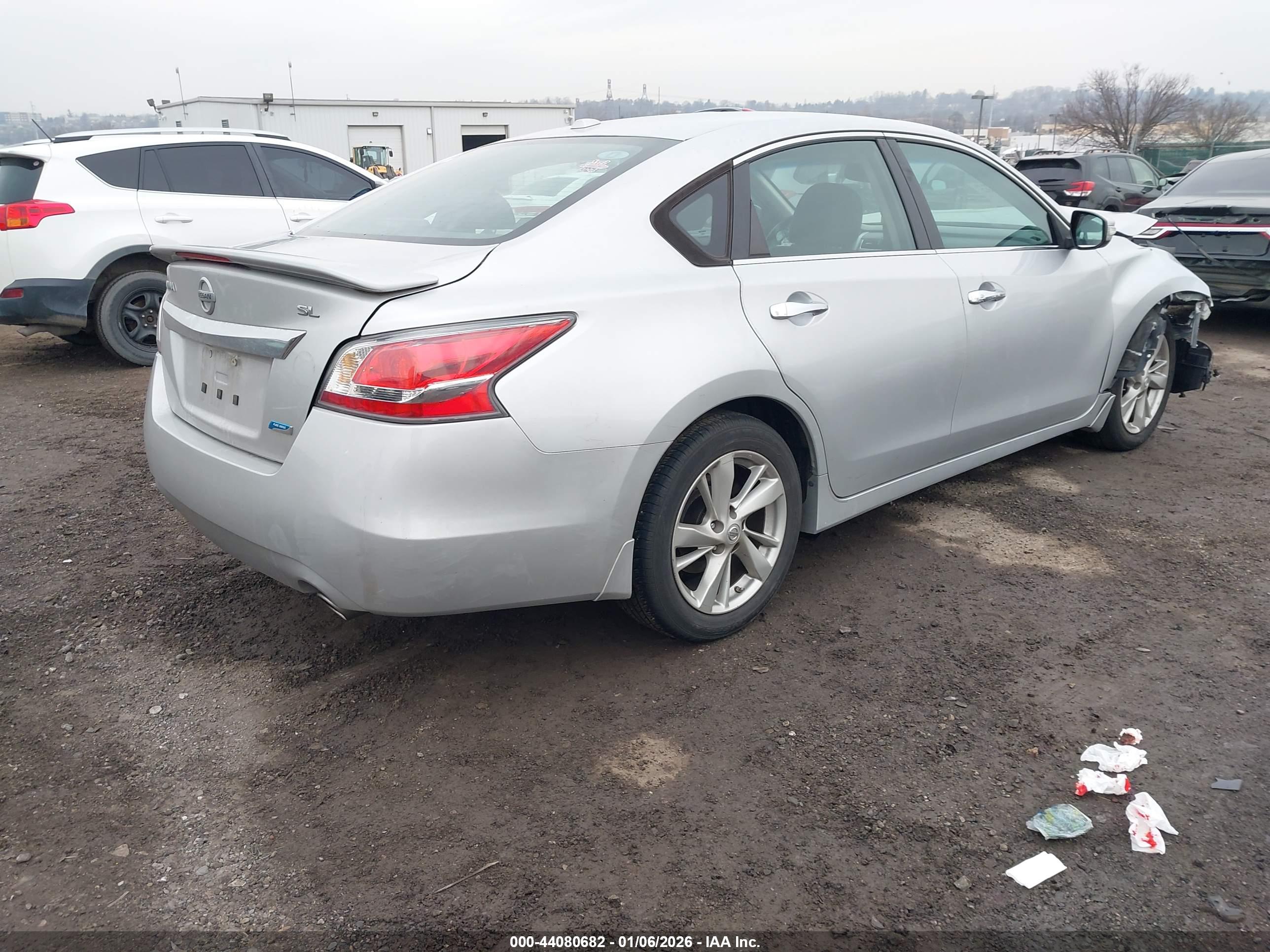 NISSAN ALTIMA image 4