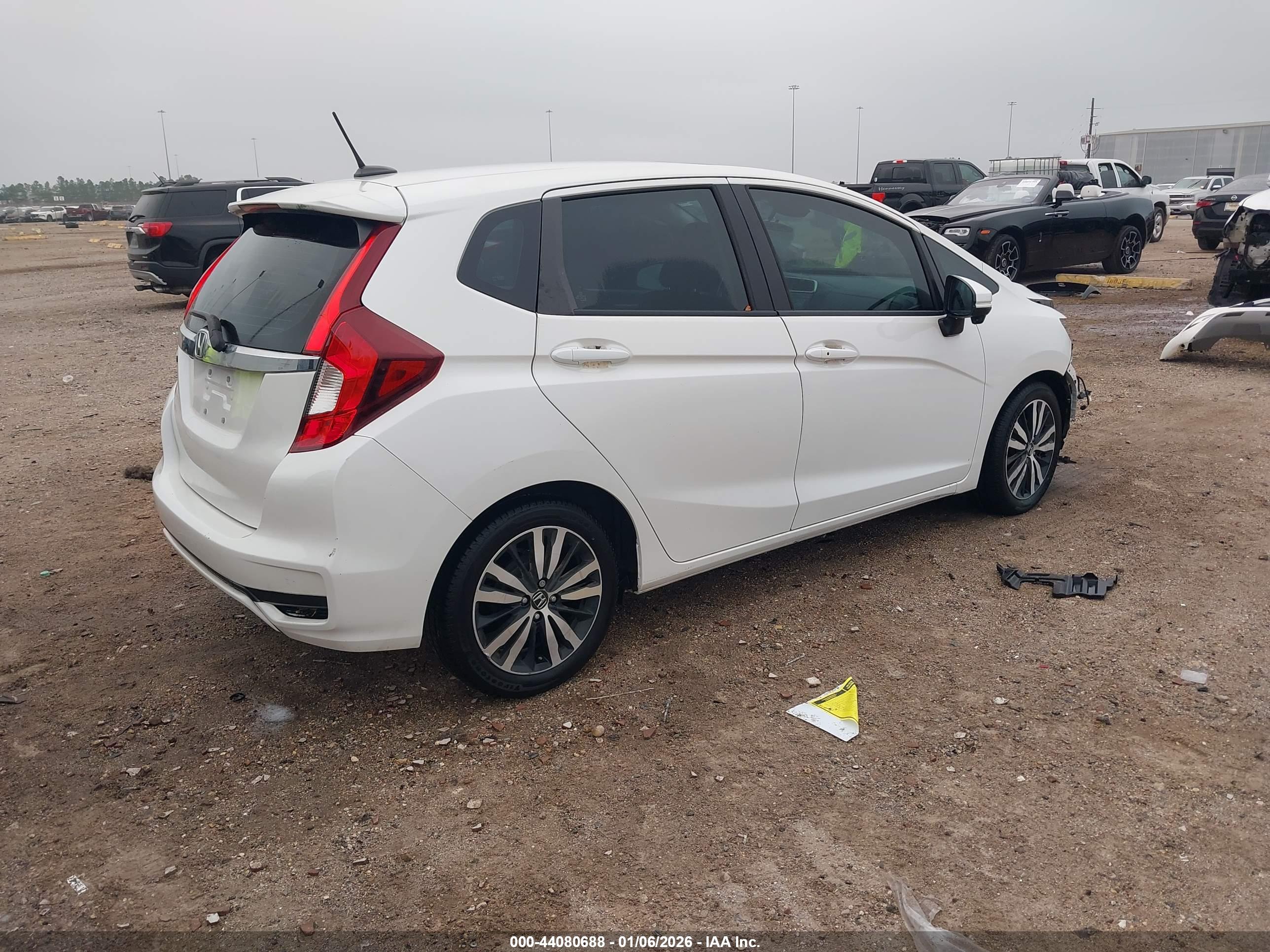 HONDA FIT image 4