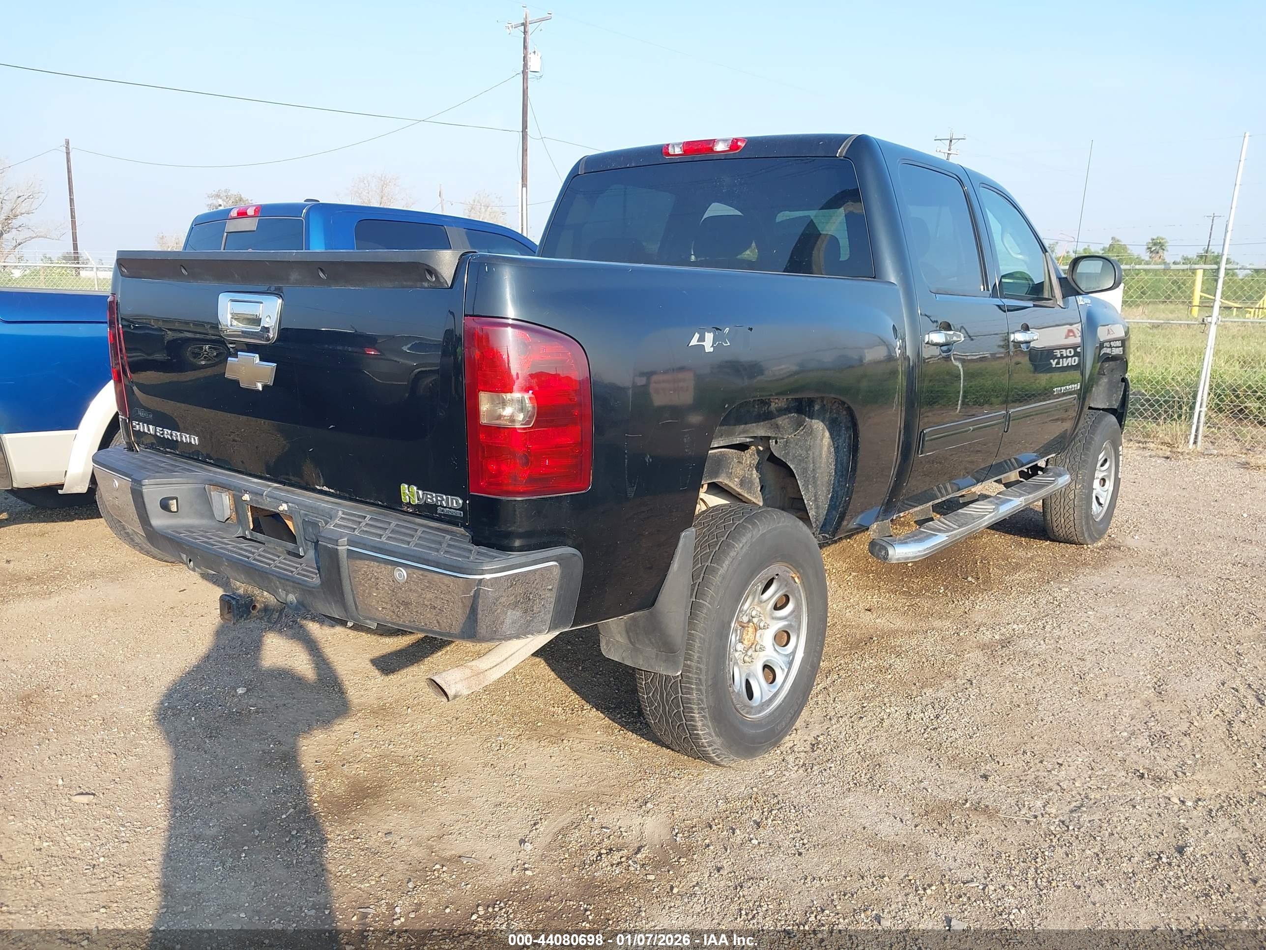 CHEVROLET SILVERADO image 4