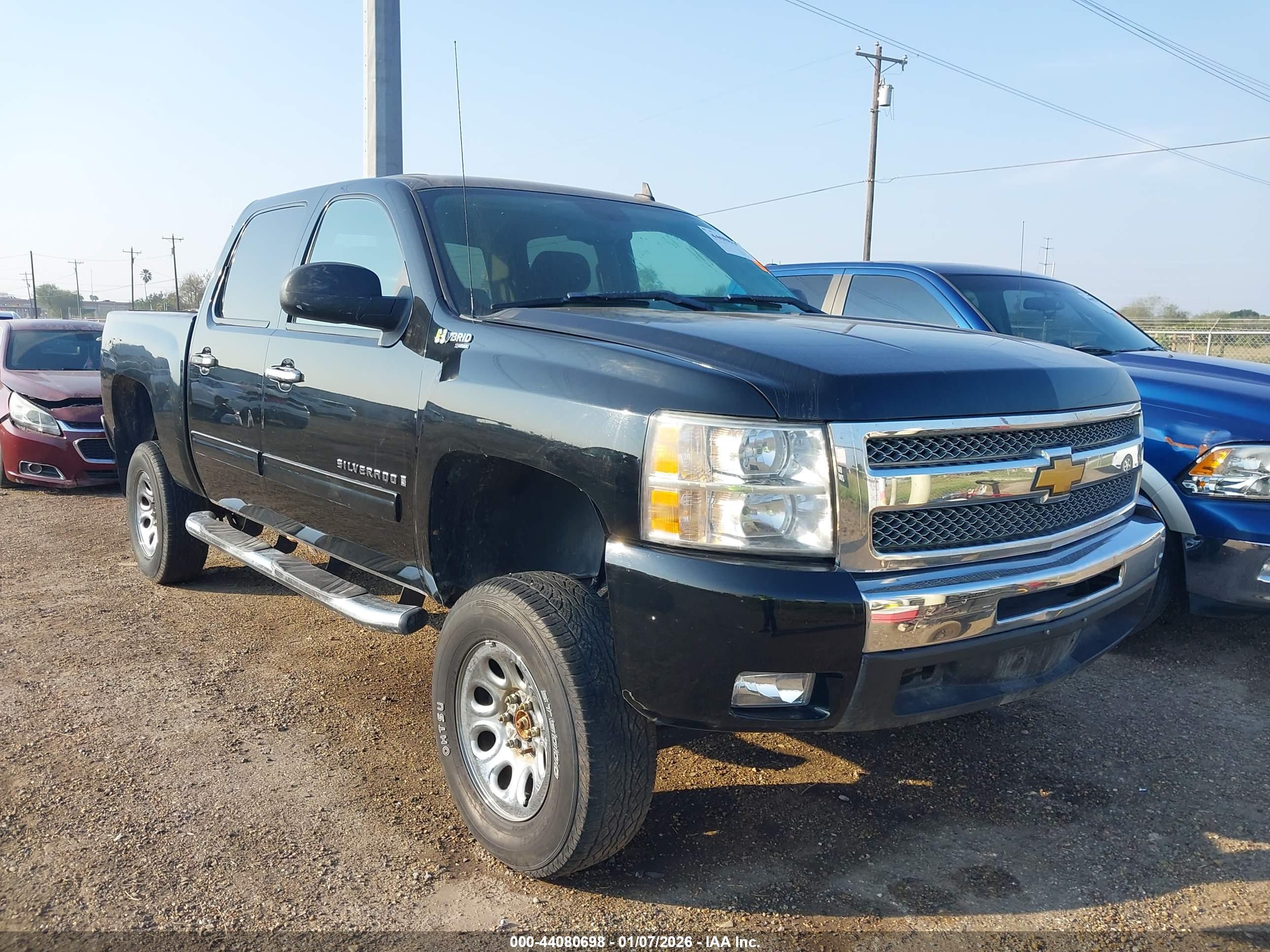 CHEVROLET SILVERADO image 6