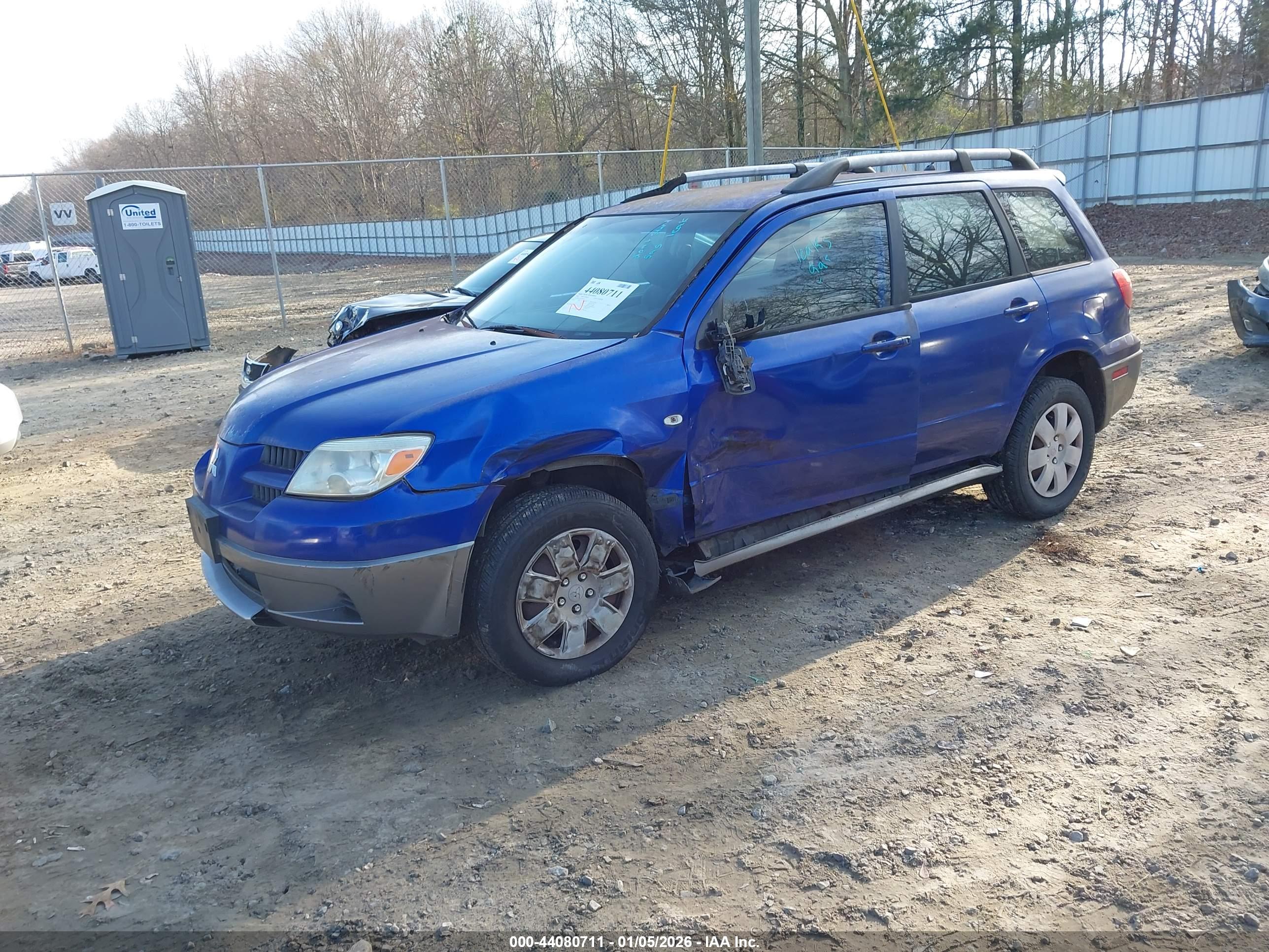 MITSUBISHI OUTLANDER image 2